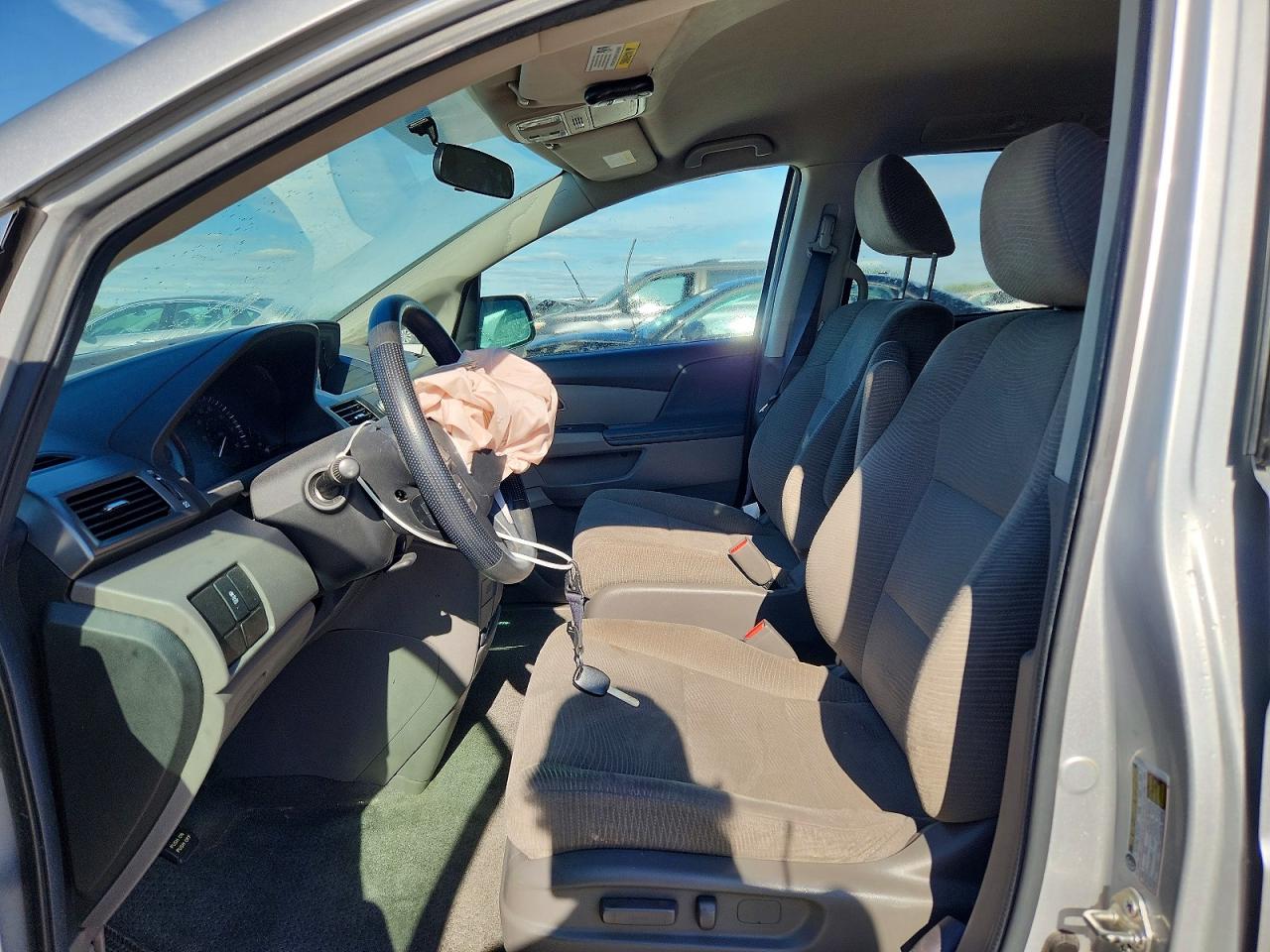 2013 Honda Odyssey Lx Серебряный vin: 5FNRL5H2XDB091917