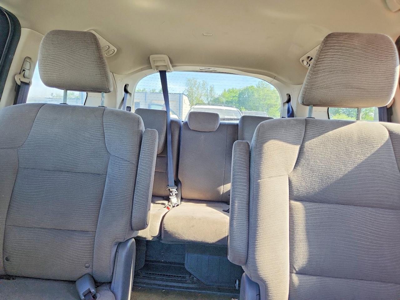 2013 Honda Odyssey Lx Серебряный vin: 5FNRL5H2XDB091917