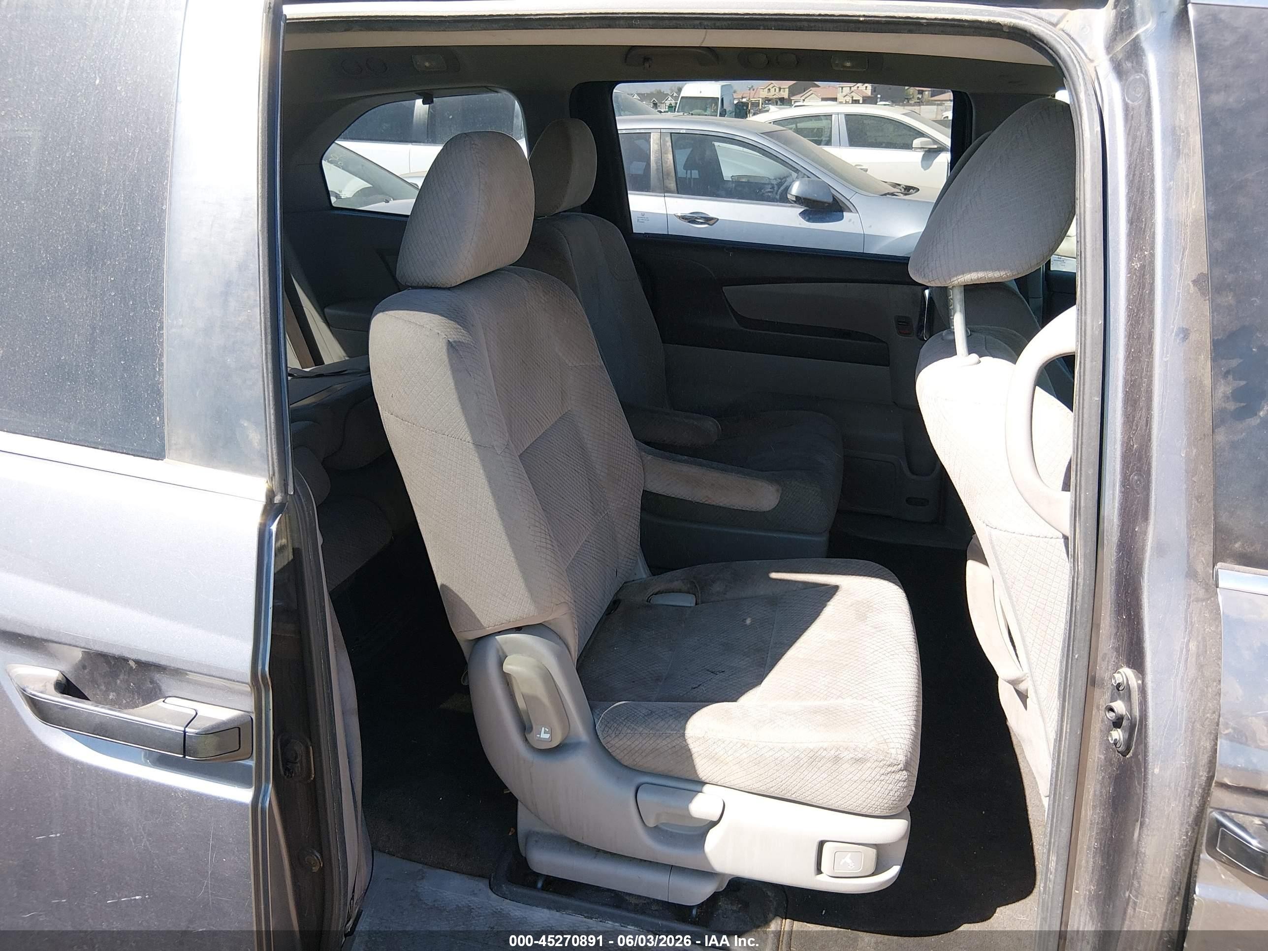 2014 Honda Odyssey Lx Gray vin: 5FNRL5H2XEB022372