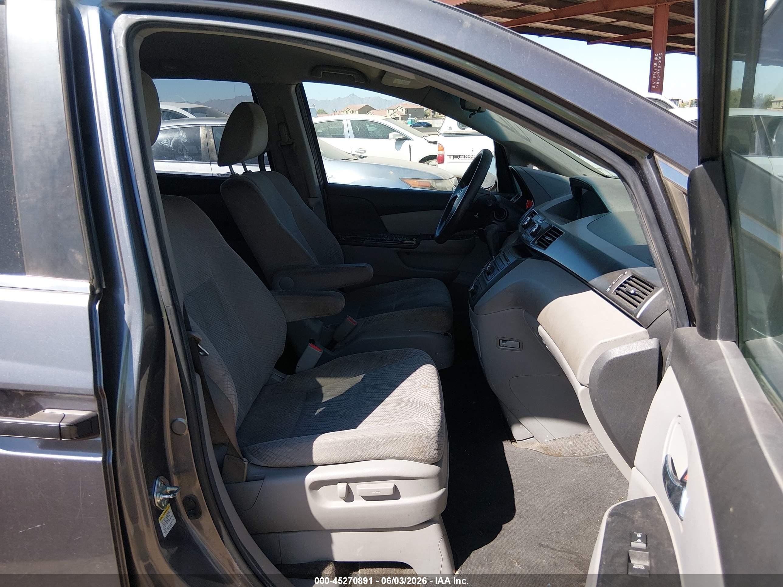 2014 Honda Odyssey Lx Gray vin: 5FNRL5H2XEB022372