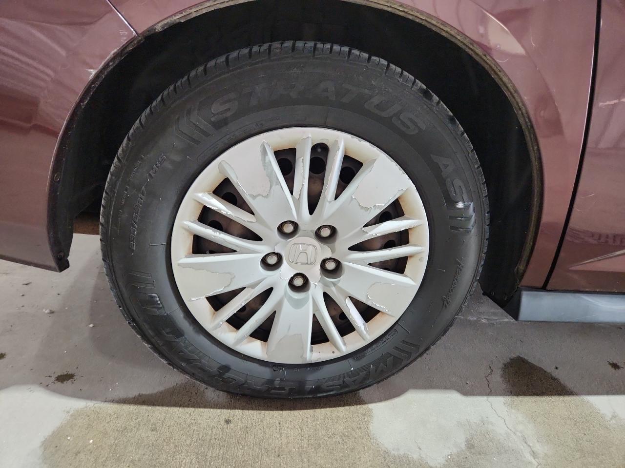 2014 Honda Odyssey Lx Maroon vin: 5FNRL5H2XEB059843 Damage: Right Rear Wheel, Peeling, > 12 Inches