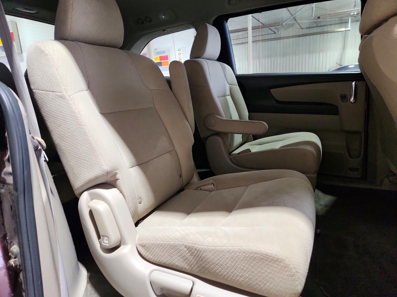 2014 Honda Odyssey Lx Maroon vin: 5FNRL5H2XEB059843