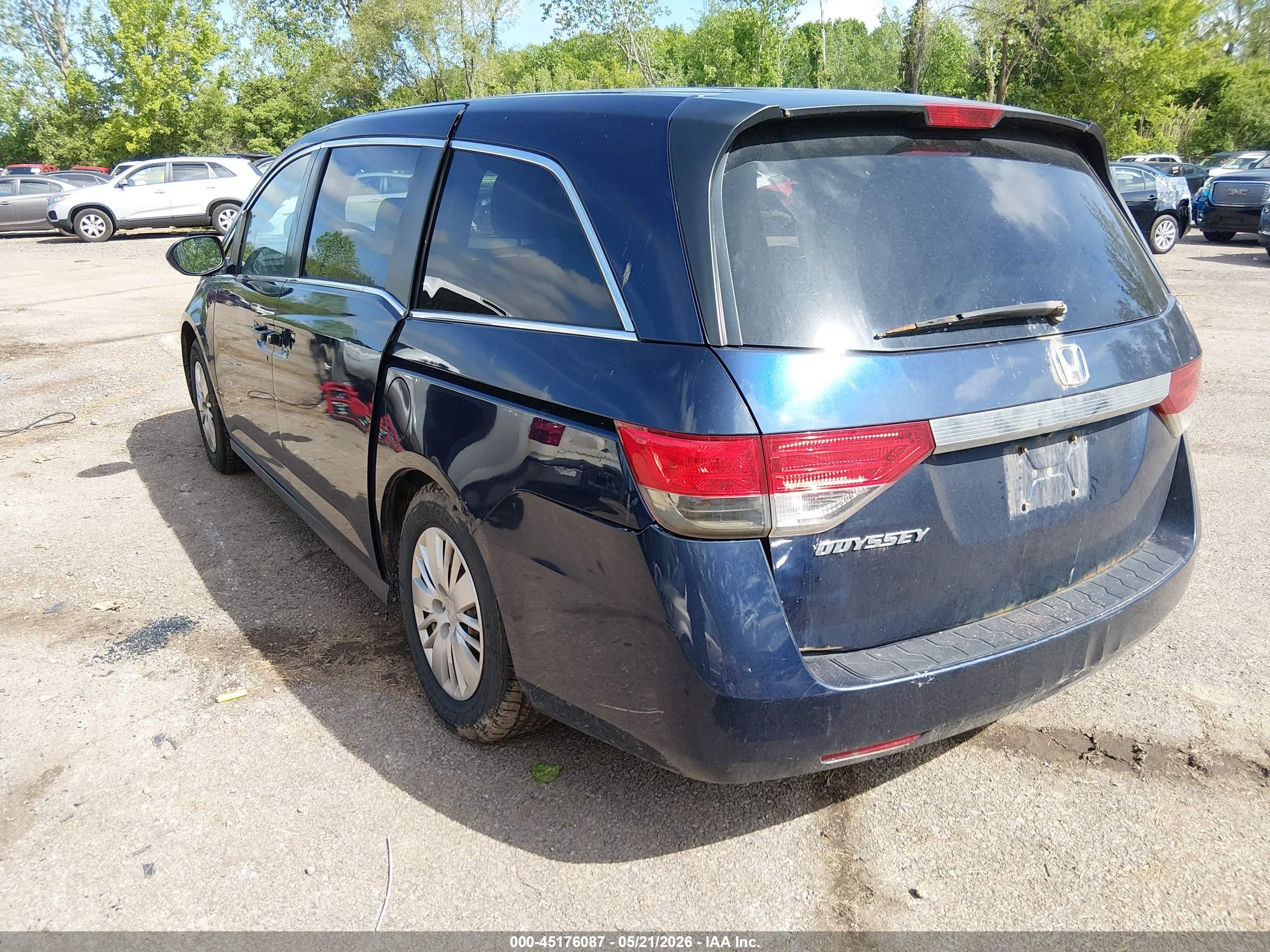 2015 Honda Odyssey Lx Navy vin: 5FNRL5H2XFB019750