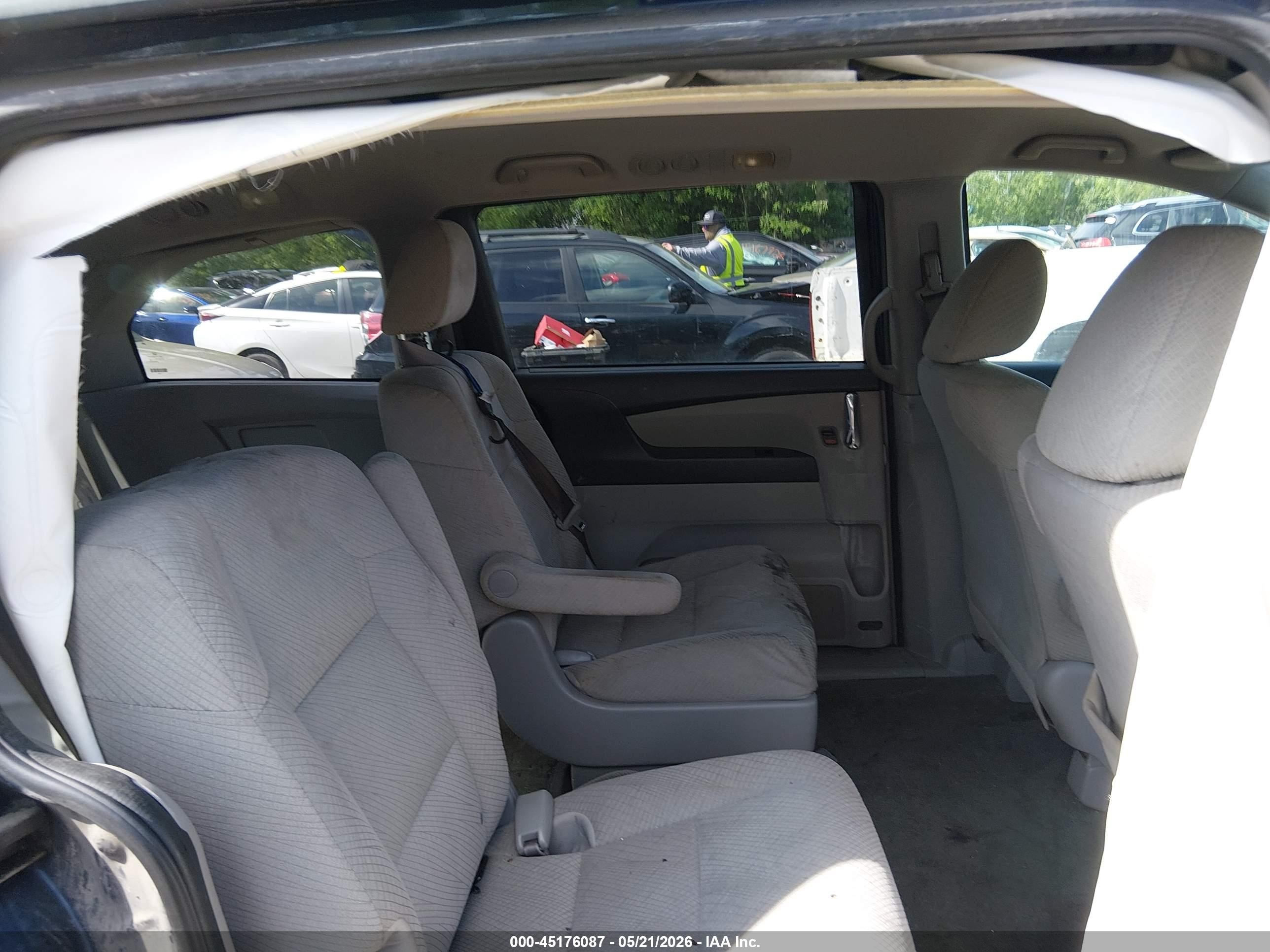 2015 Honda Odyssey Lx Navy vin: 5FNRL5H2XFB019750