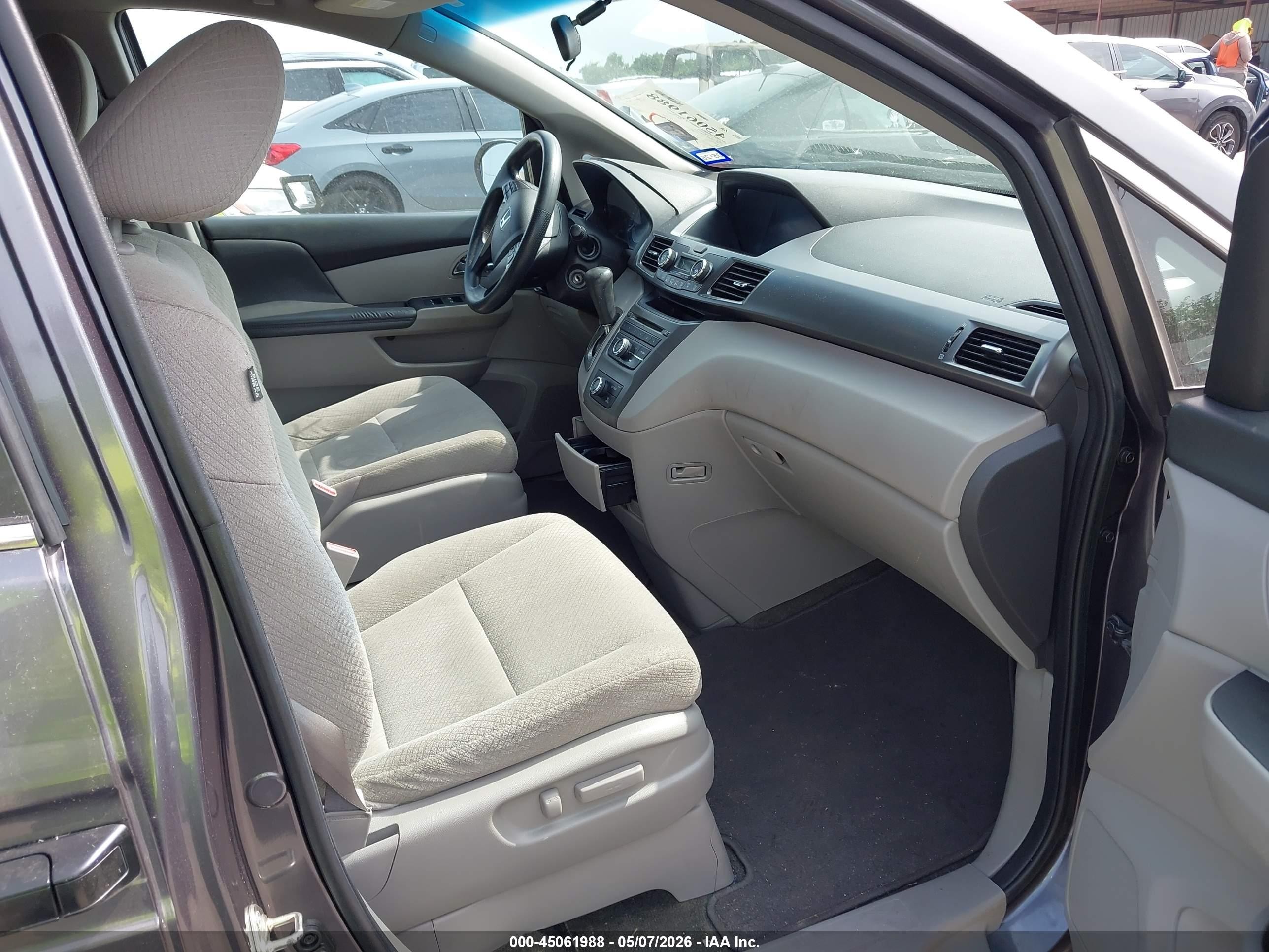 2015 Honda Odyssey Lx Gray vin: 5FNRL5H2XFB127348