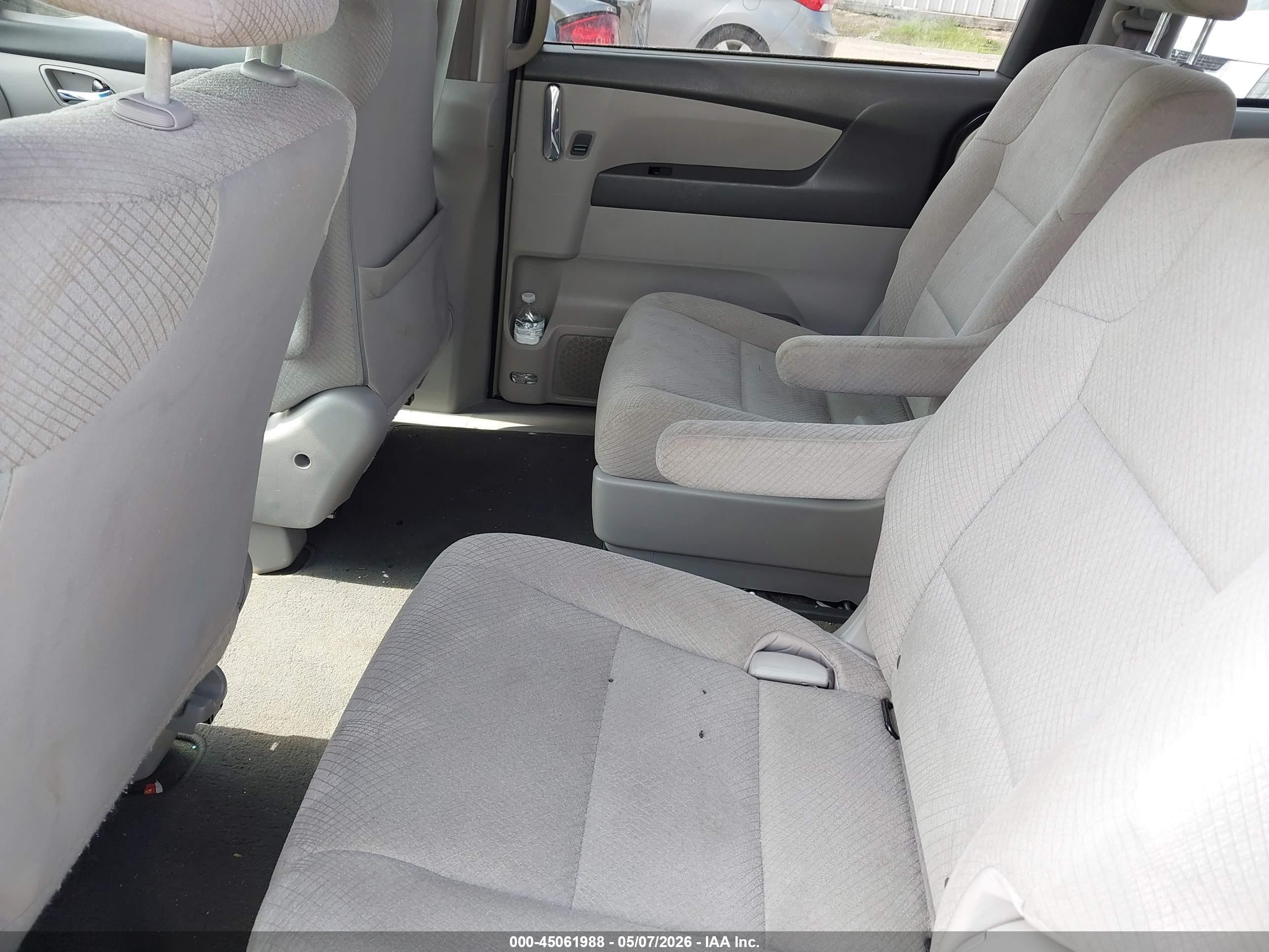 2015 Honda Odyssey Lx Gray vin: 5FNRL5H2XFB127348