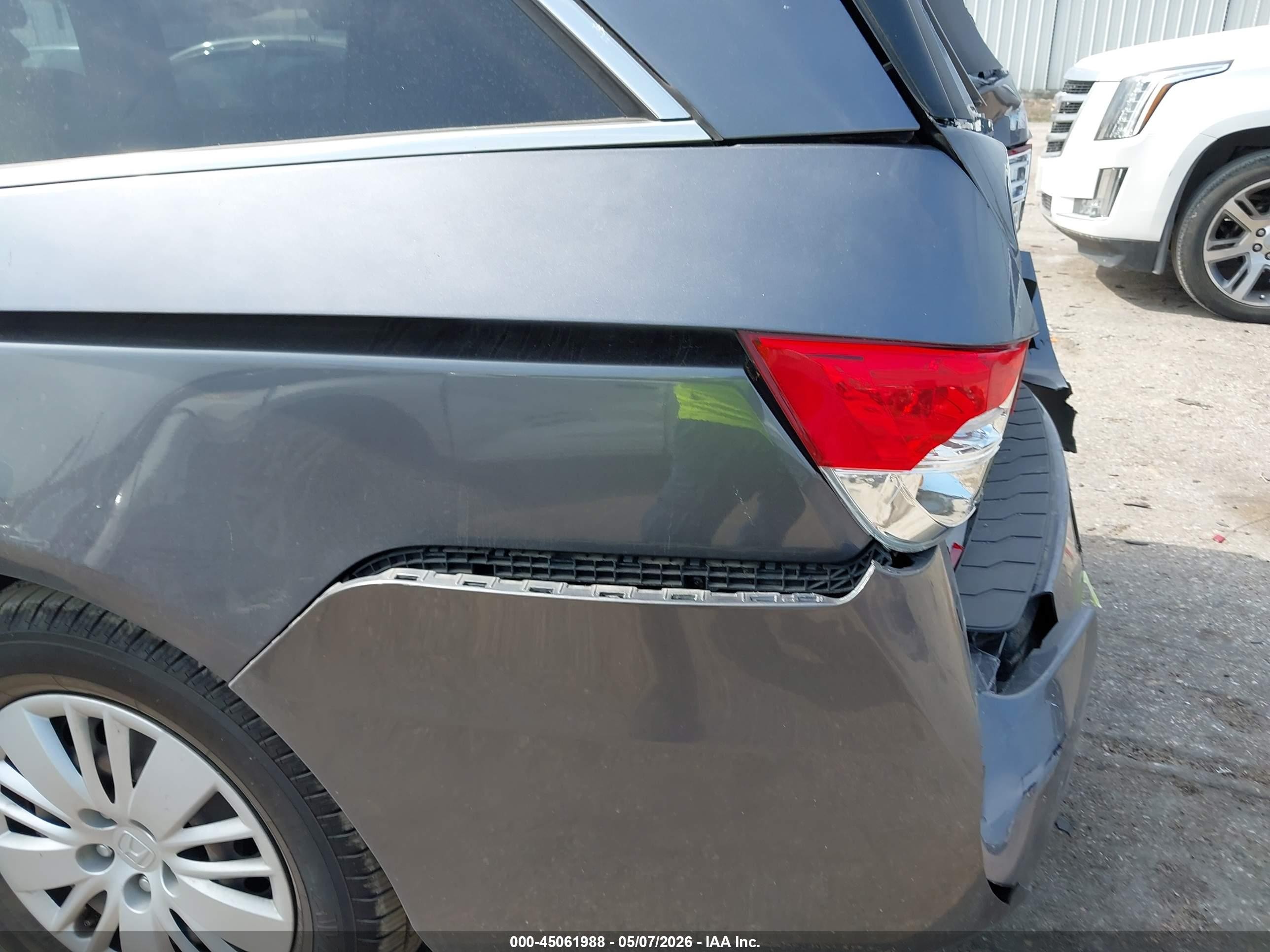 2015 Honda Odyssey Lx Gray vin: 5FNRL5H2XFB127348