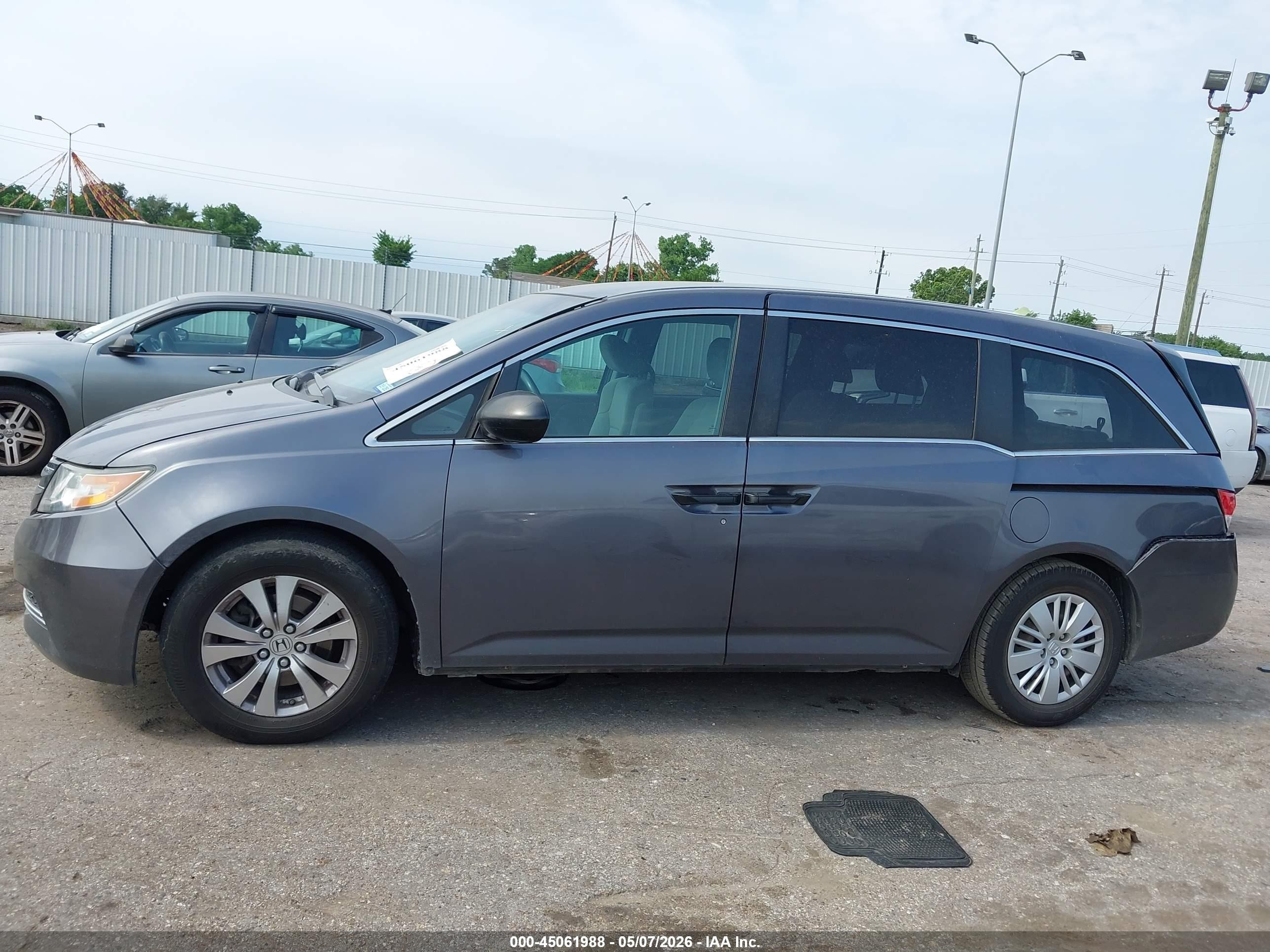 2015 Honda Odyssey Lx Gray vin: 5FNRL5H2XFB127348