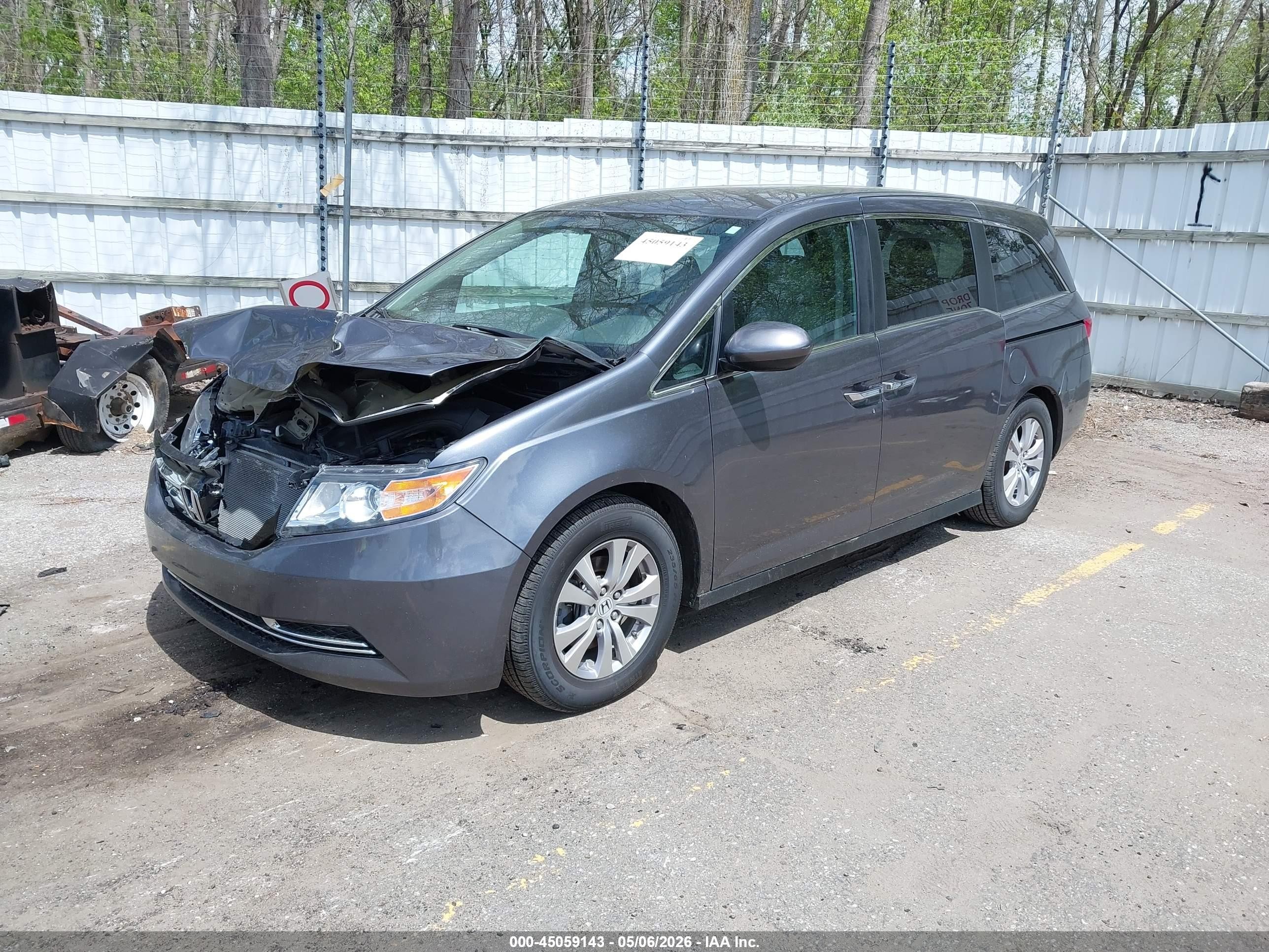 2016 Honda Odyssey Se Gray vin: 5FNRL5H30GB116501