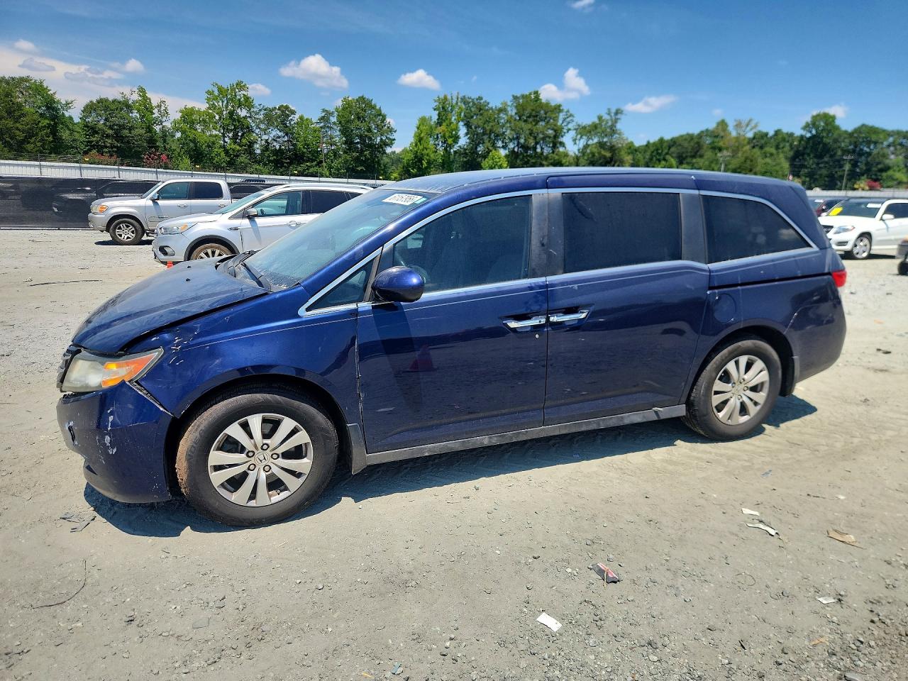 2016 Honda Odyssey Se Blue vin: 5FNRL5H32GB092007