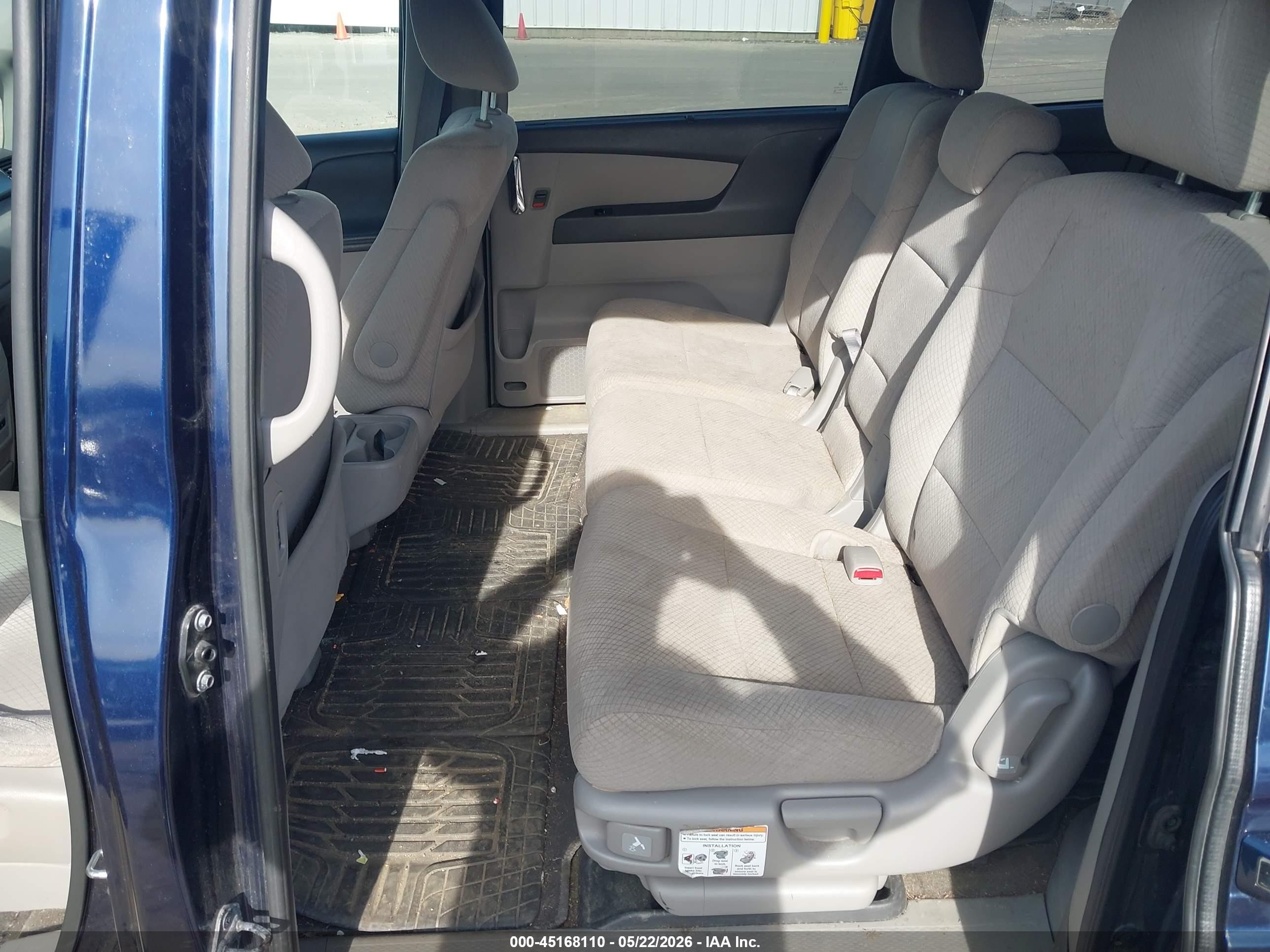 2017 Honda Odyssey Se Dark Blue vin: 5FNRL5H32HB025375