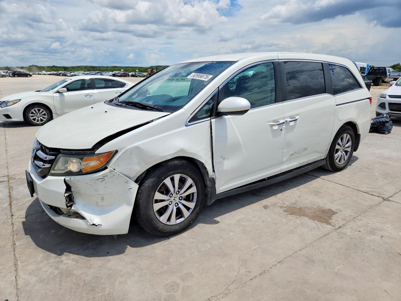 2016 Honda Odyssey Se White vin: 5FNRL5H33GB035671