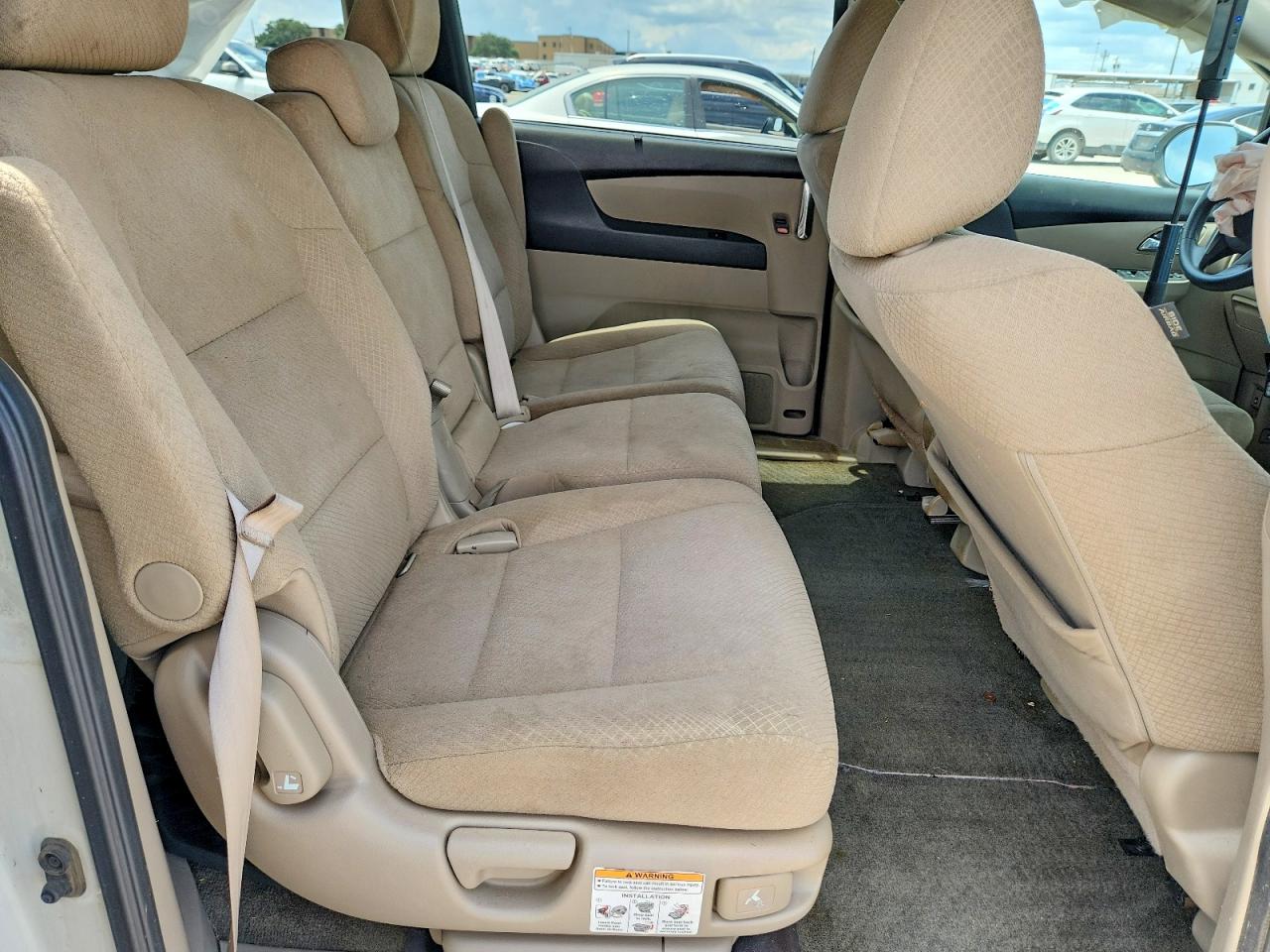 2016 Honda Odyssey Se White vin: 5FNRL5H33GB035671