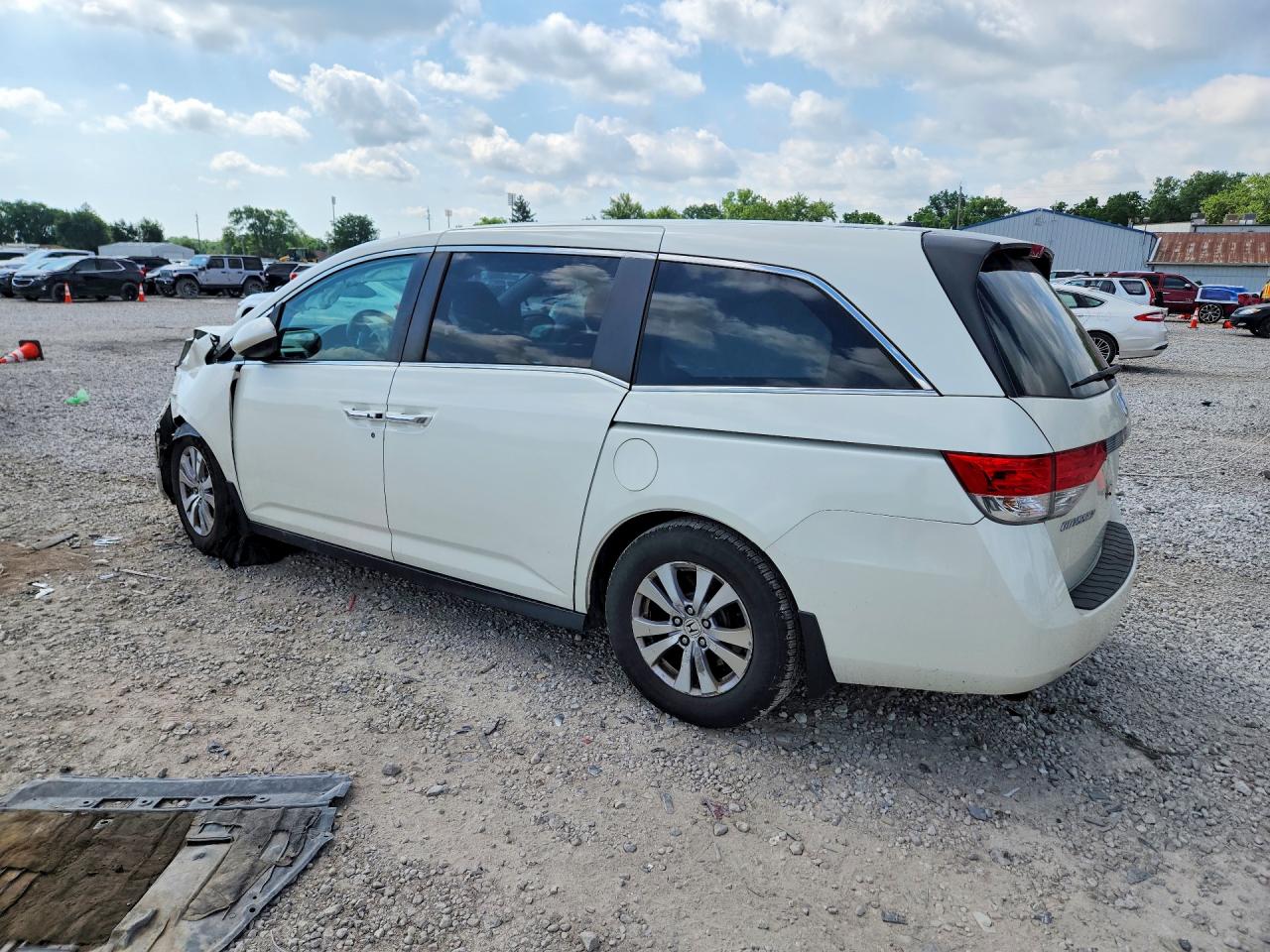 2016 Honda Odyssey Se White vin: 5FNRL5H33GB046699