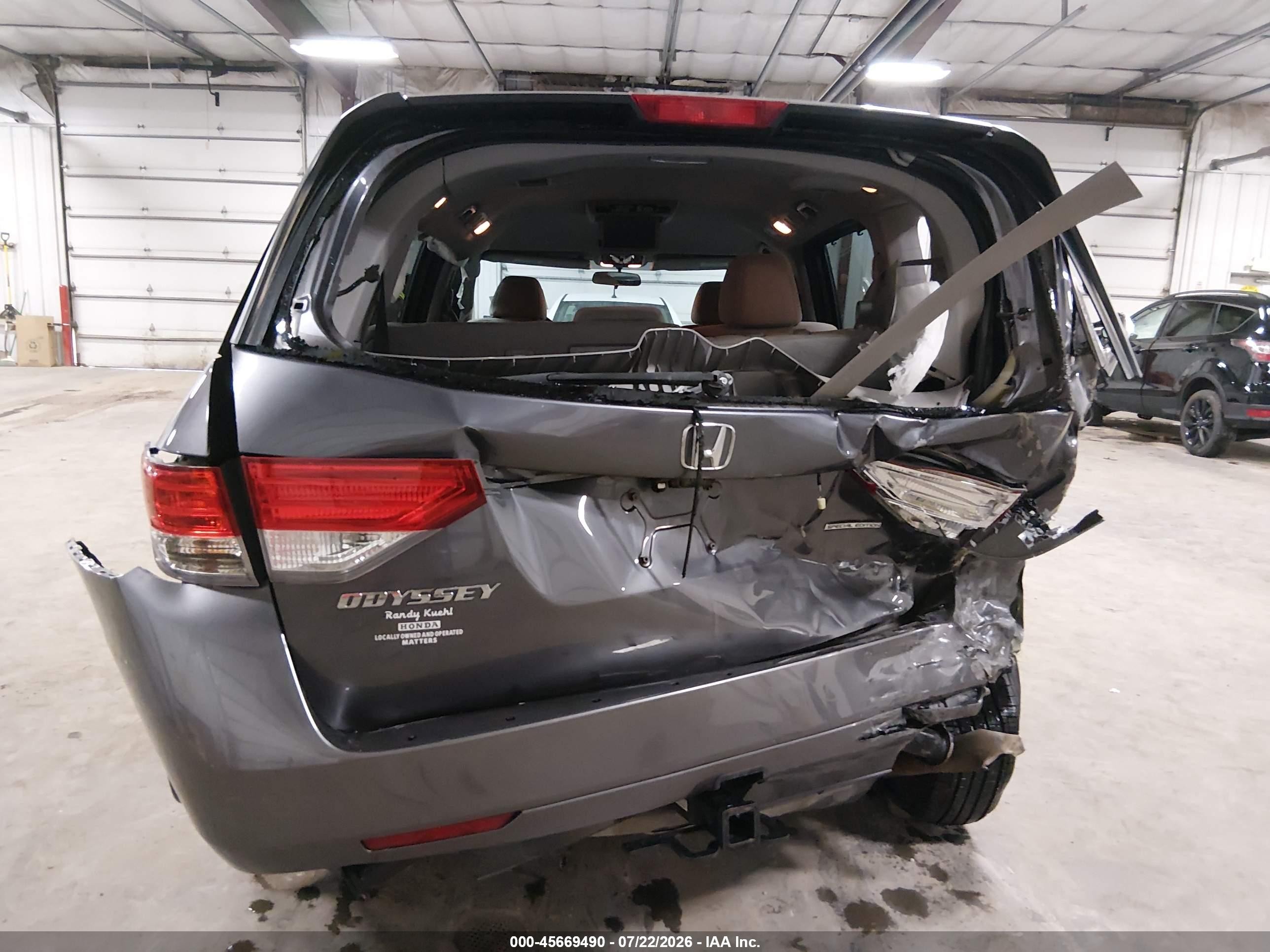 2016 Honda Odyssey Se Gray vin: 5FNRL5H36GB081074