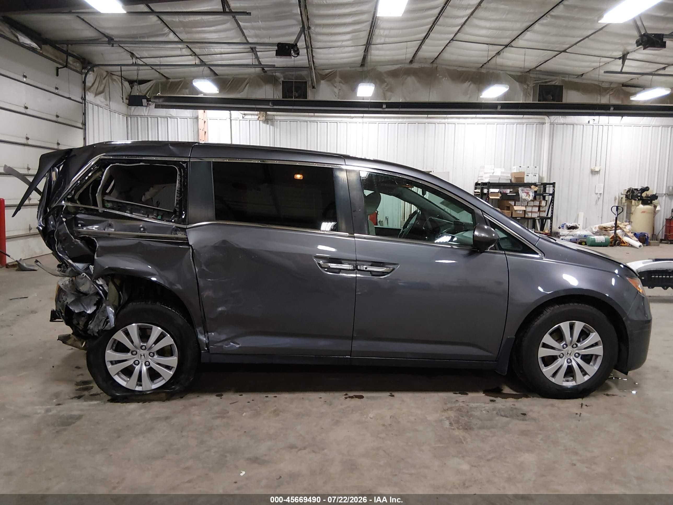 2016 Honda Odyssey Se Gray vin: 5FNRL5H36GB081074
