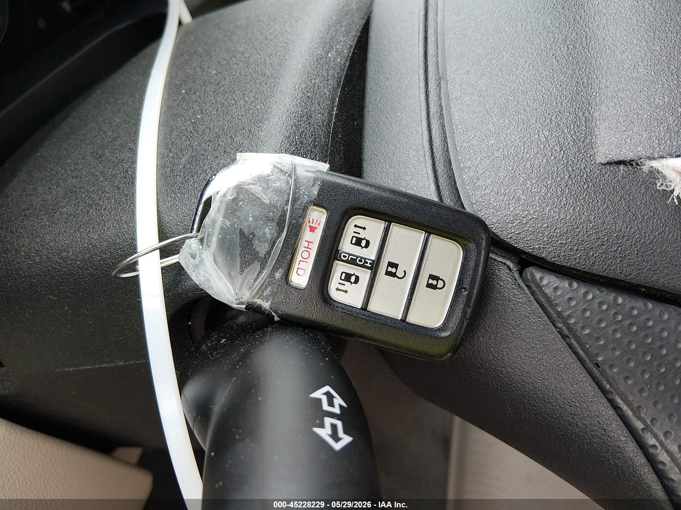 2017 Honda Odyssey Se Белый vin: 5FNRL5H36HB018171