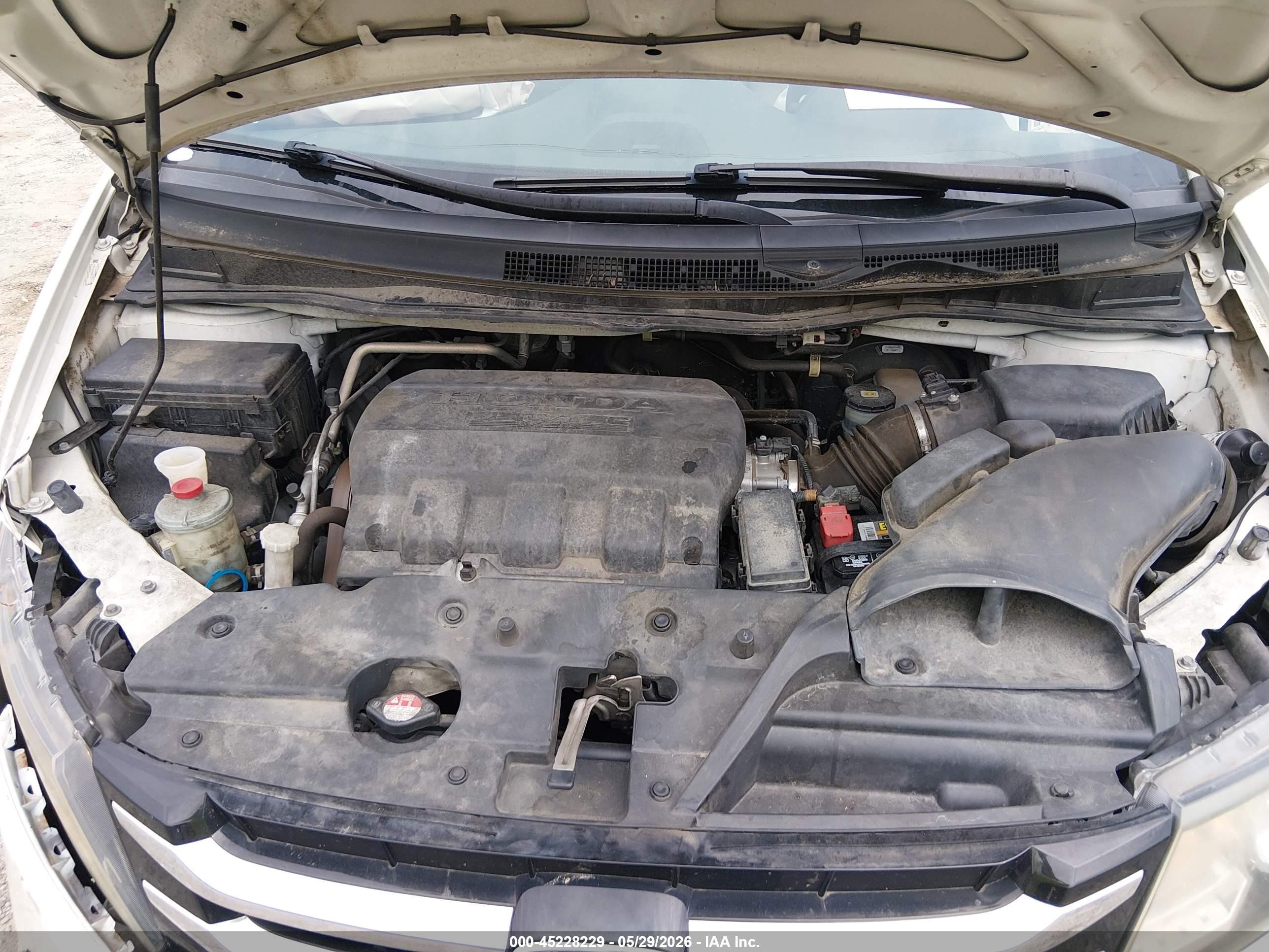 2017 Honda Odyssey Se Белый vin: 5FNRL5H36HB018171