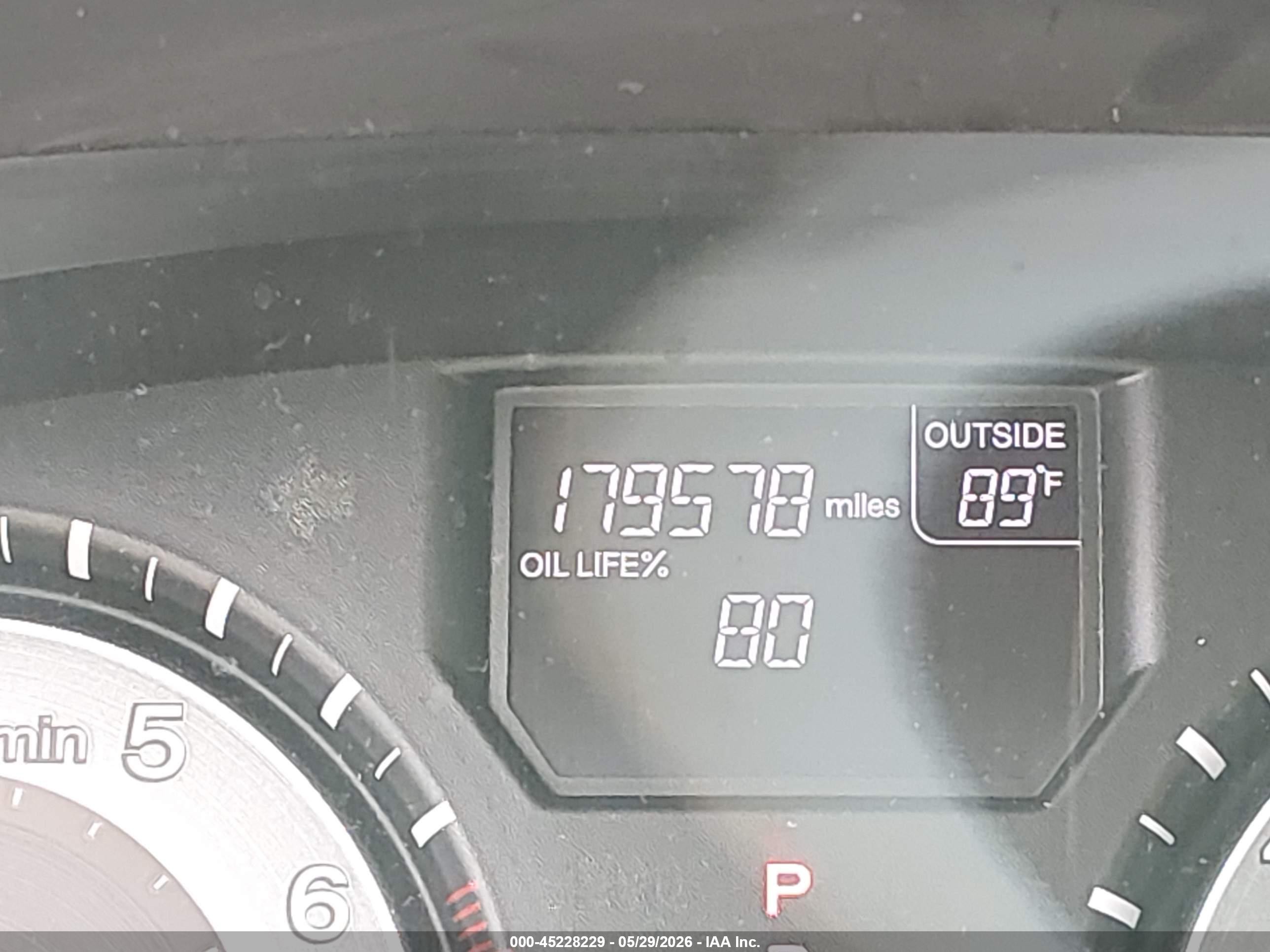 2017 Honda Odyssey Se Белый vin: 5FNRL5H36HB018171