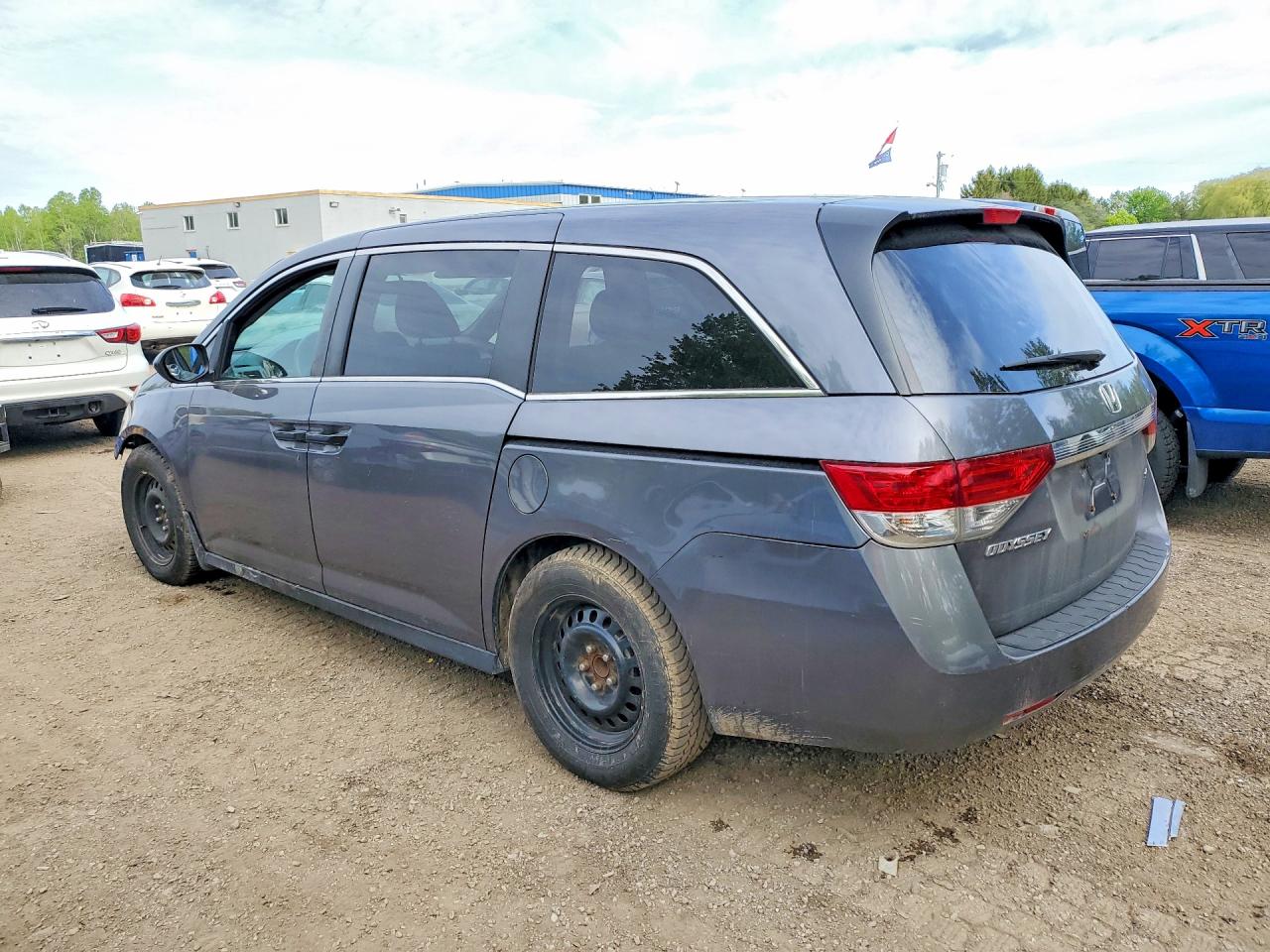 2017 Honda Odyssey Se Gray vin: 5FNRL5H36HB501191