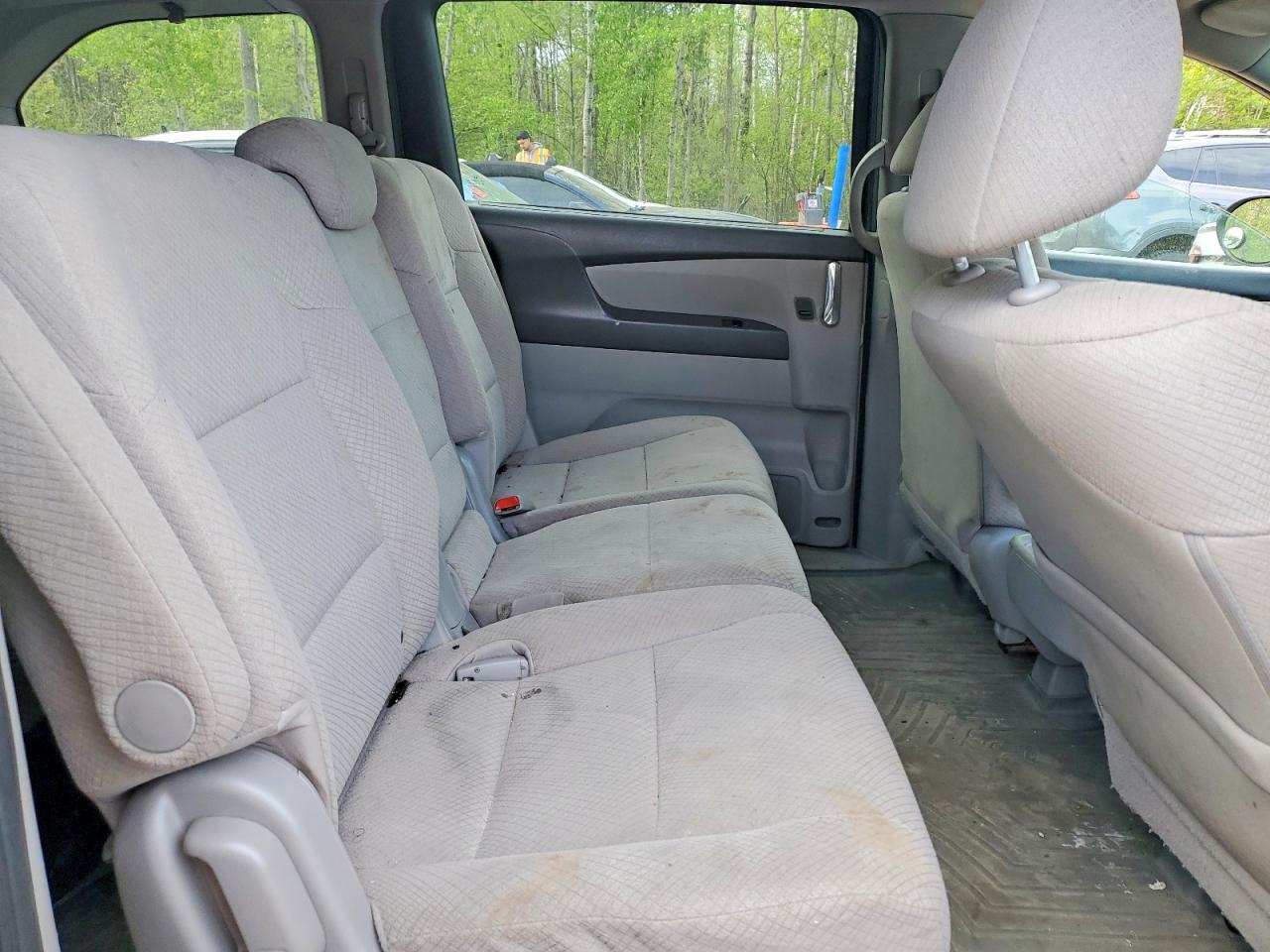 2017 Honda Odyssey Se Gray vin: 5FNRL5H36HB501191