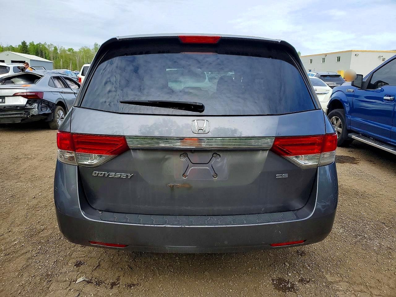 2017 Honda Odyssey Se Gray vin: 5FNRL5H36HB501191