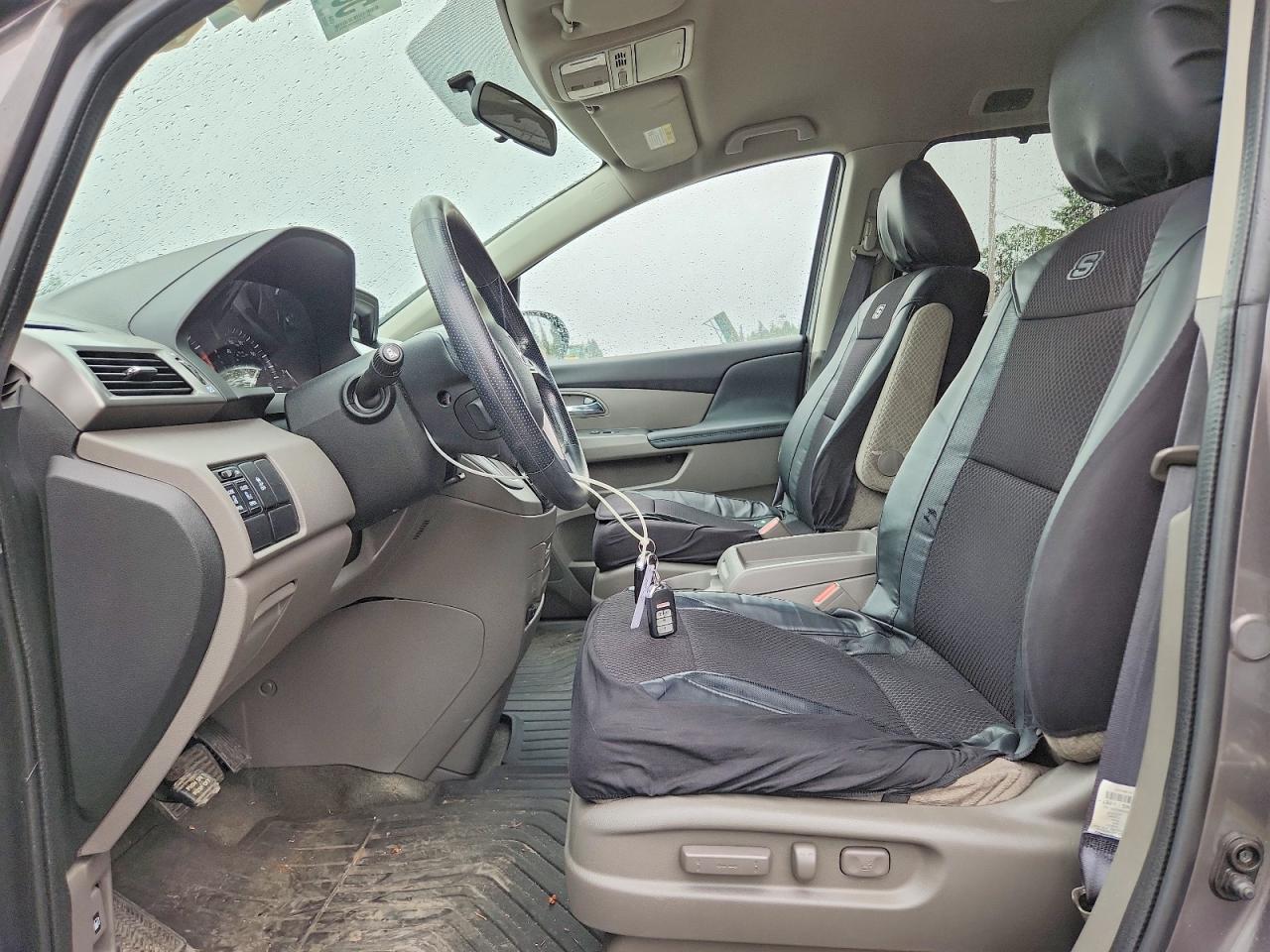 2016 Honda Odyssey Se Gray vin: 5FNRL5H38GB078581