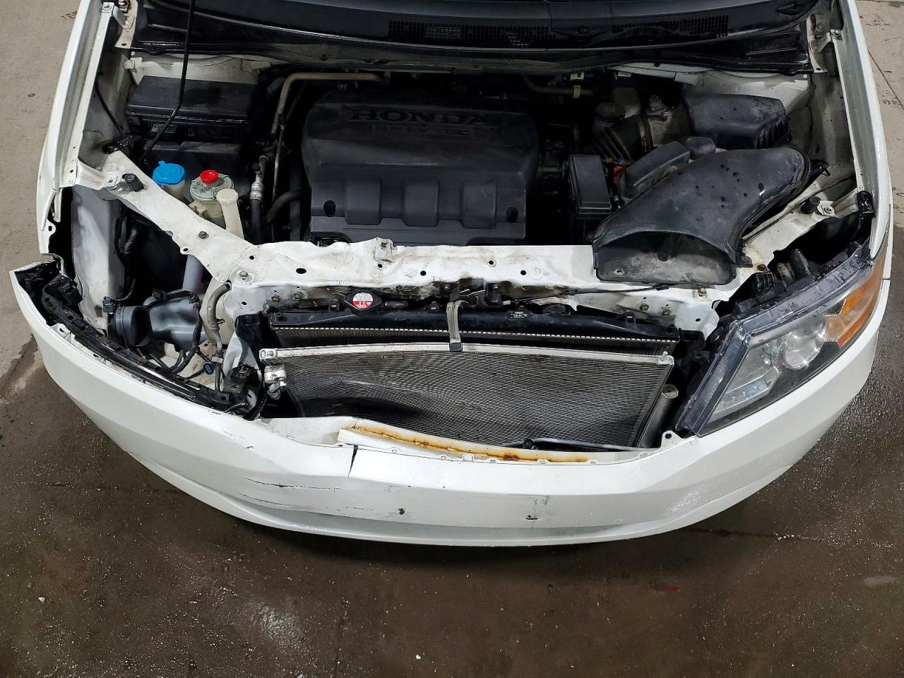 2016 Honda Odyssey Se White vin: 5FNRL5H38GB087913