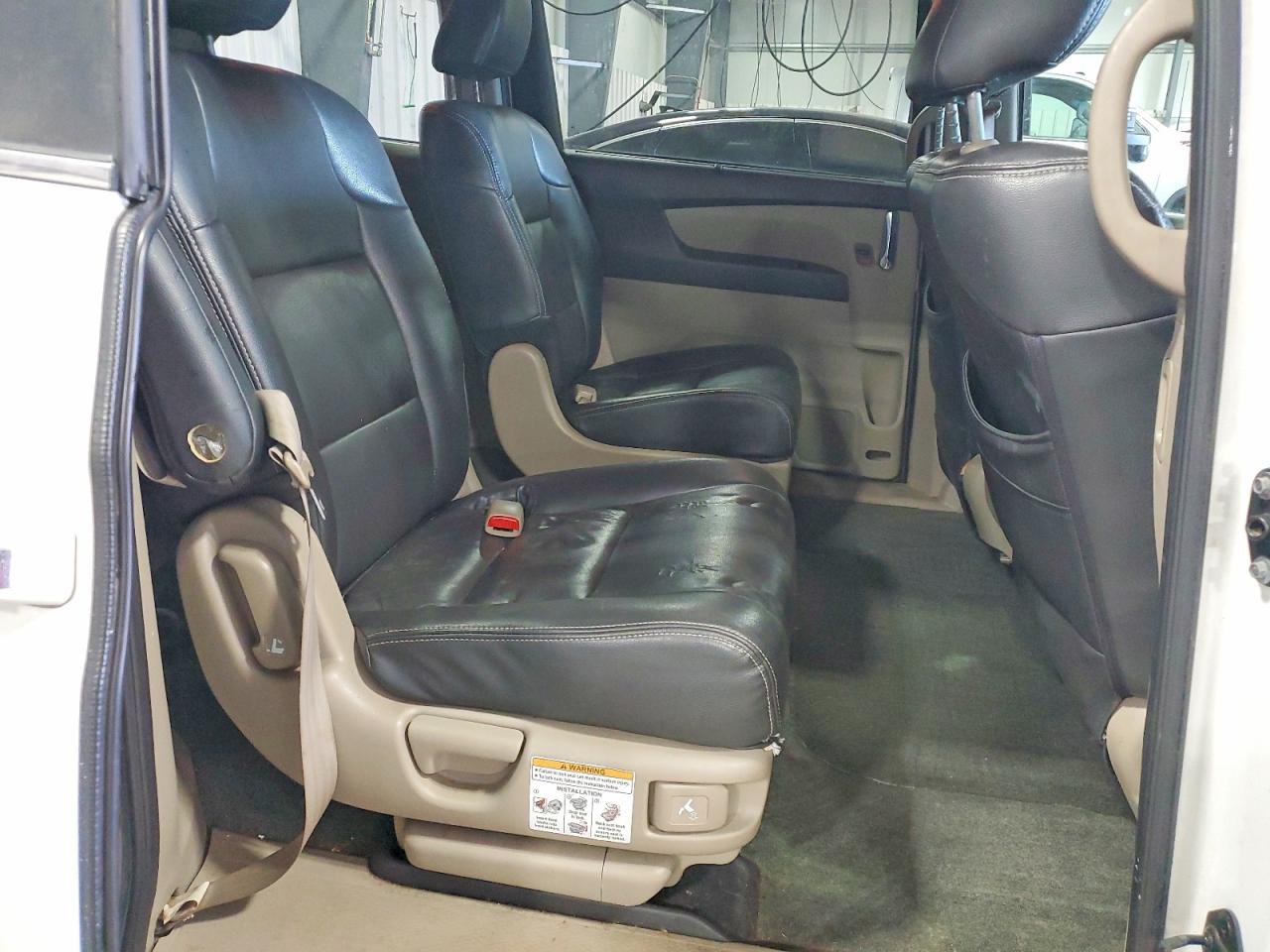 2016 Honda Odyssey Se White vin: 5FNRL5H38GB087913