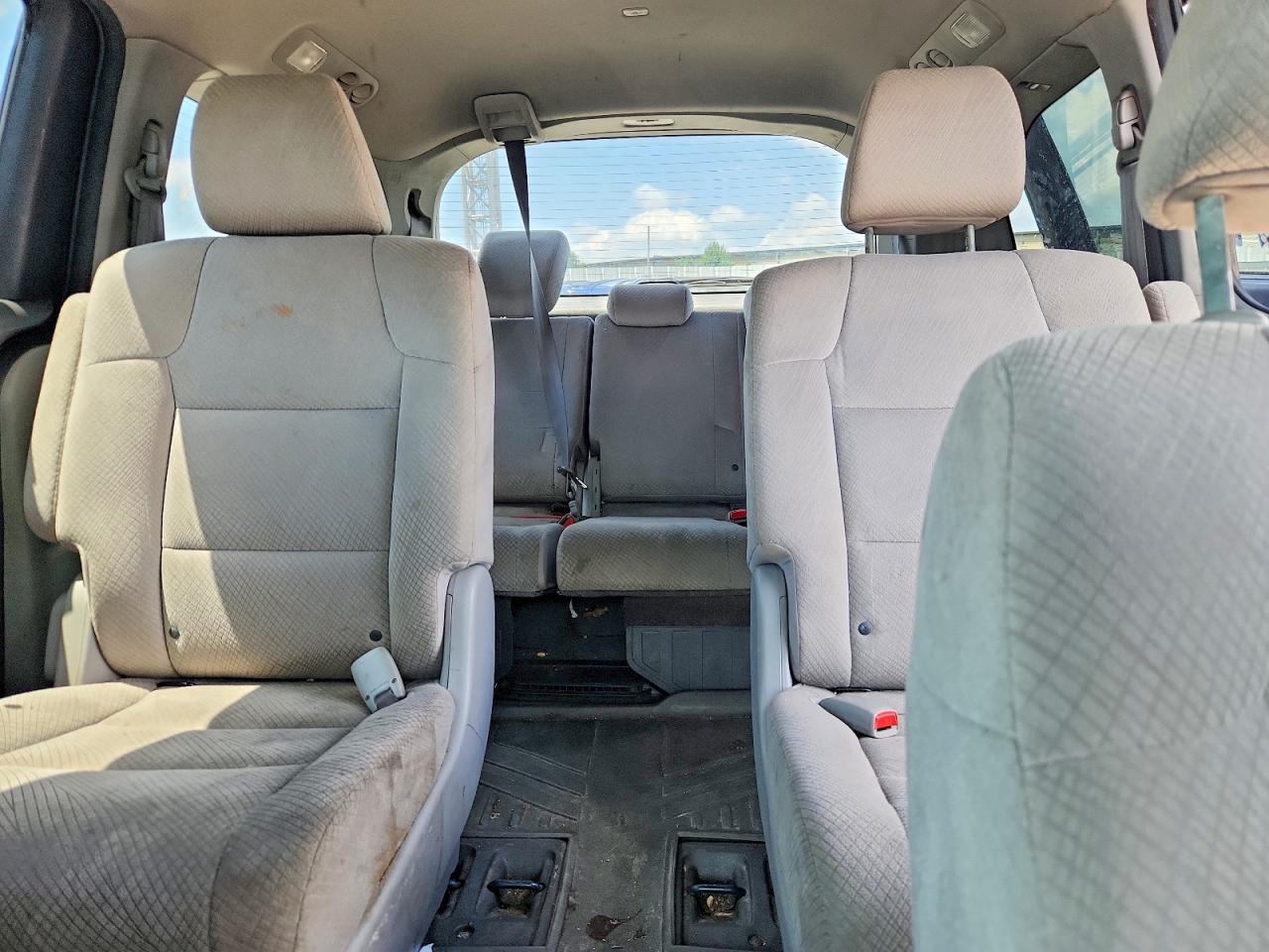2016 Honda Odyssey Se Blue vin: 5FNRL5H3XGB104789