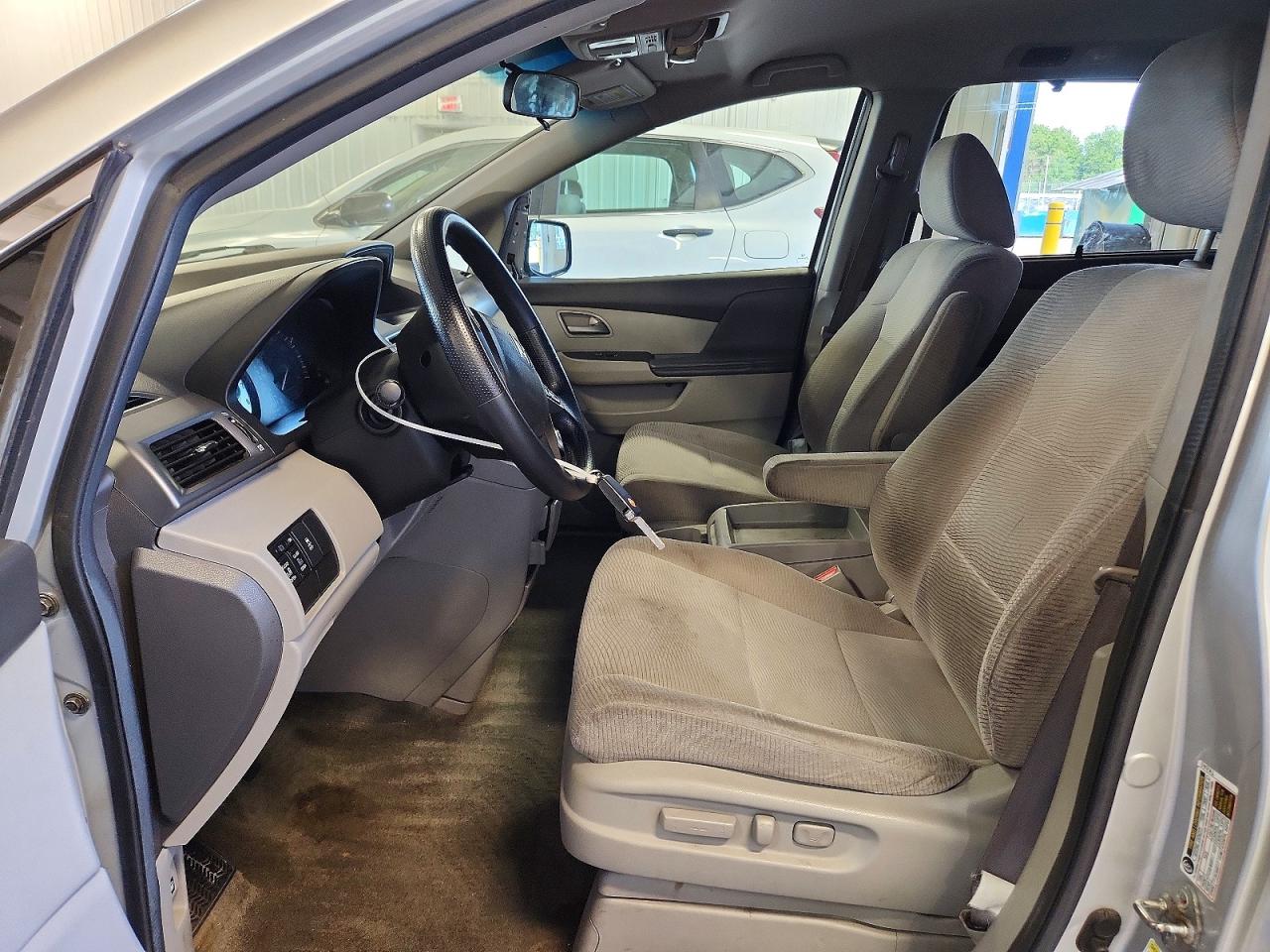 2011 Honda Odyssey Ex Silver vin: 5FNRL5H40BB051991