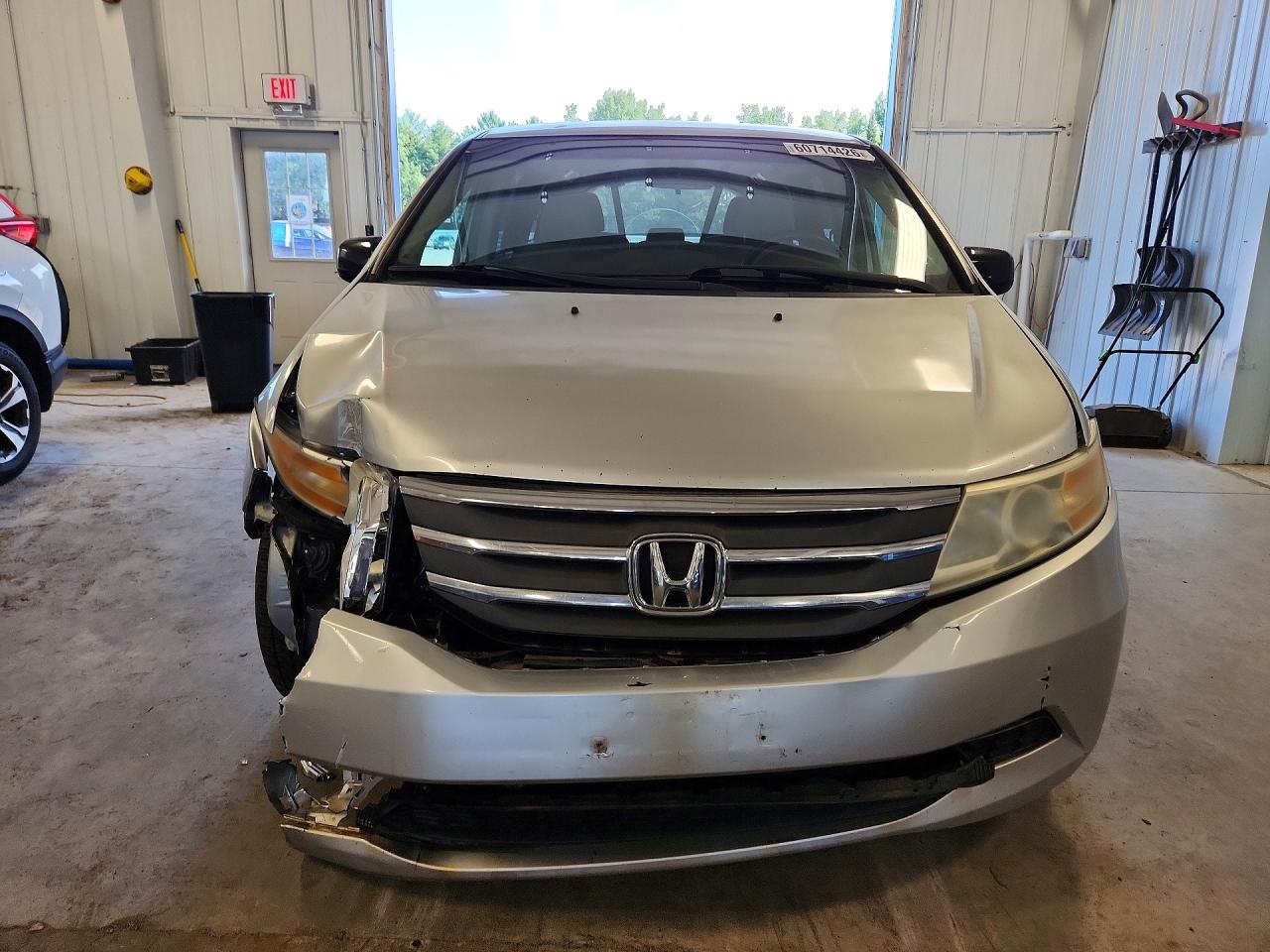 2011 Honda Odyssey Ex Silver vin: 5FNRL5H40BB051991