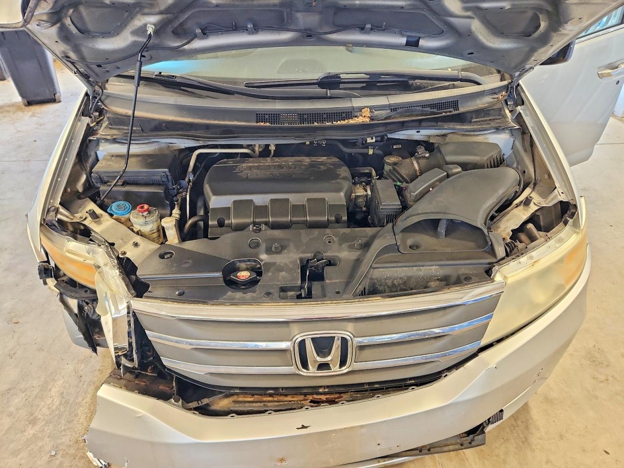 2011 Honda Odyssey Ex Silver vin: 5FNRL5H40BB051991