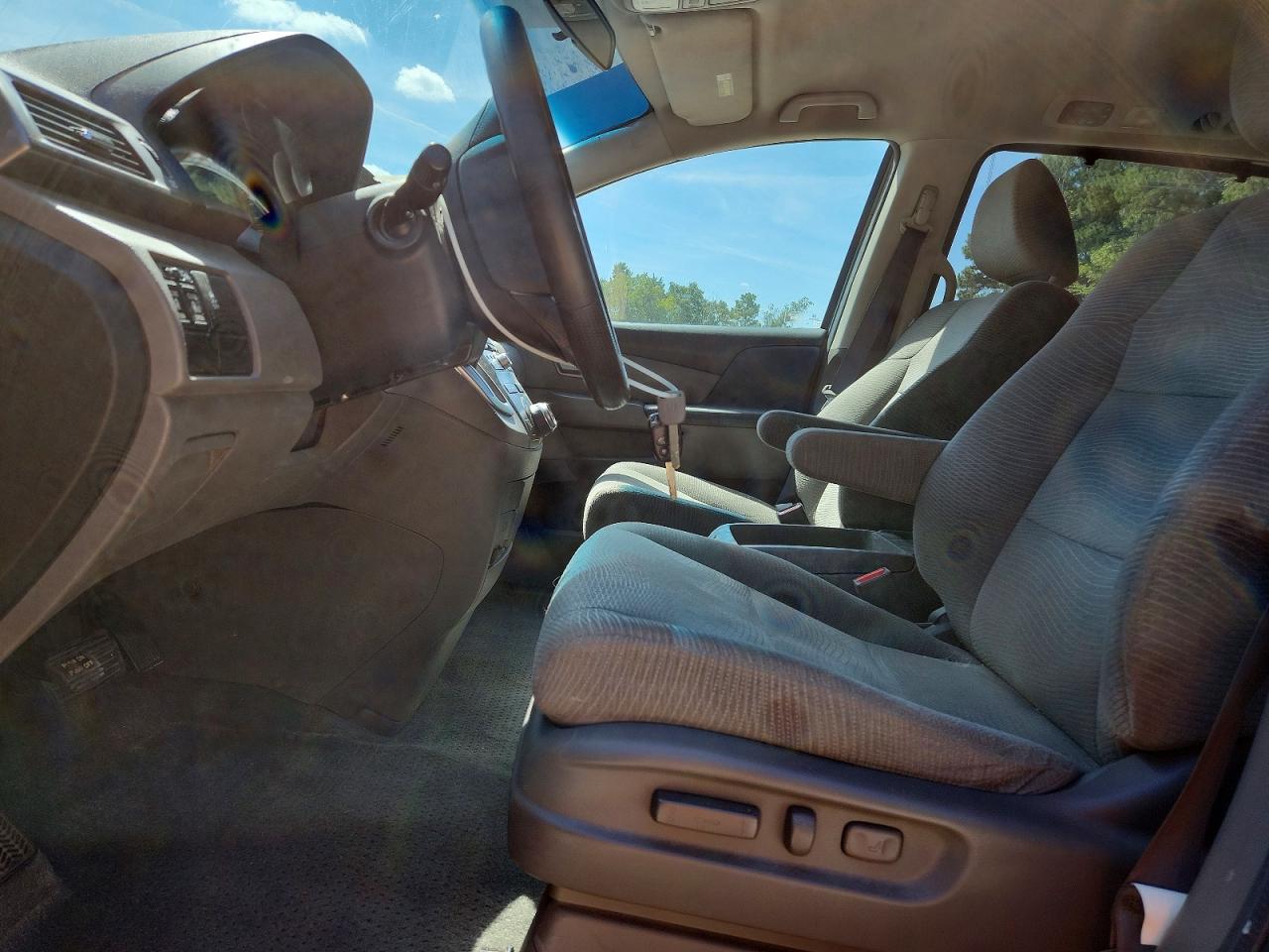 2012 Honda Odyssey Ex Gray vin: 5FNRL5H40CB111348