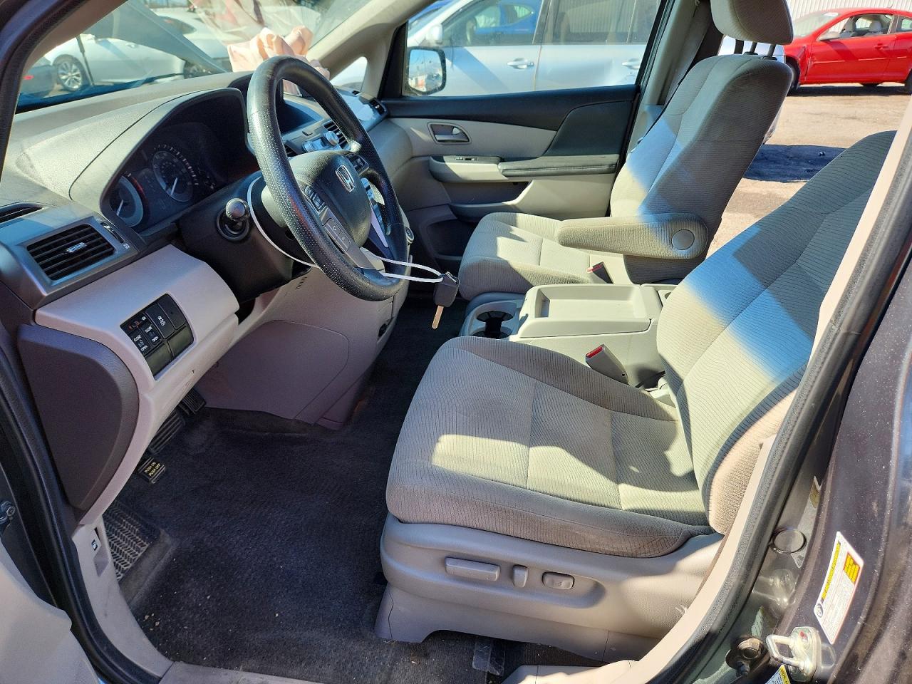 2013 Honda Odyssey Ex Gray vin: 5FNRL5H40DB012367