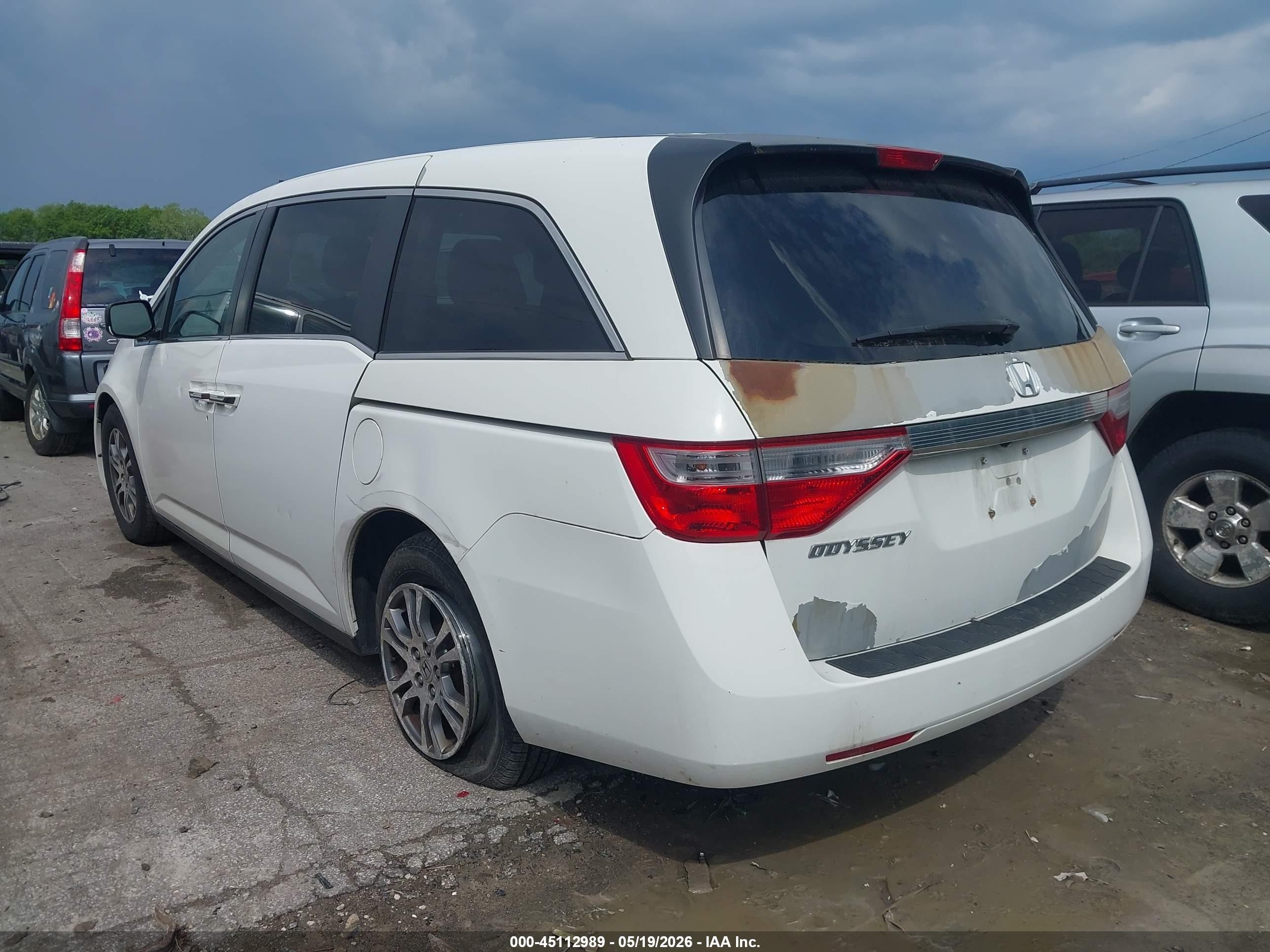 2013 Honda Odyssey Ex White vin: 5FNRL5H40DB079499