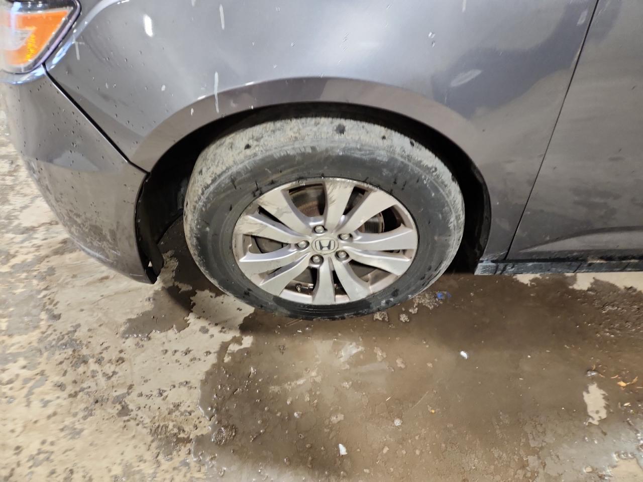 2014 Honda Odyssey Ex Gray vin: 5FNRL5H40EB057424 Damage: Left Front Wheel, Curb Rash, > 12 Inches