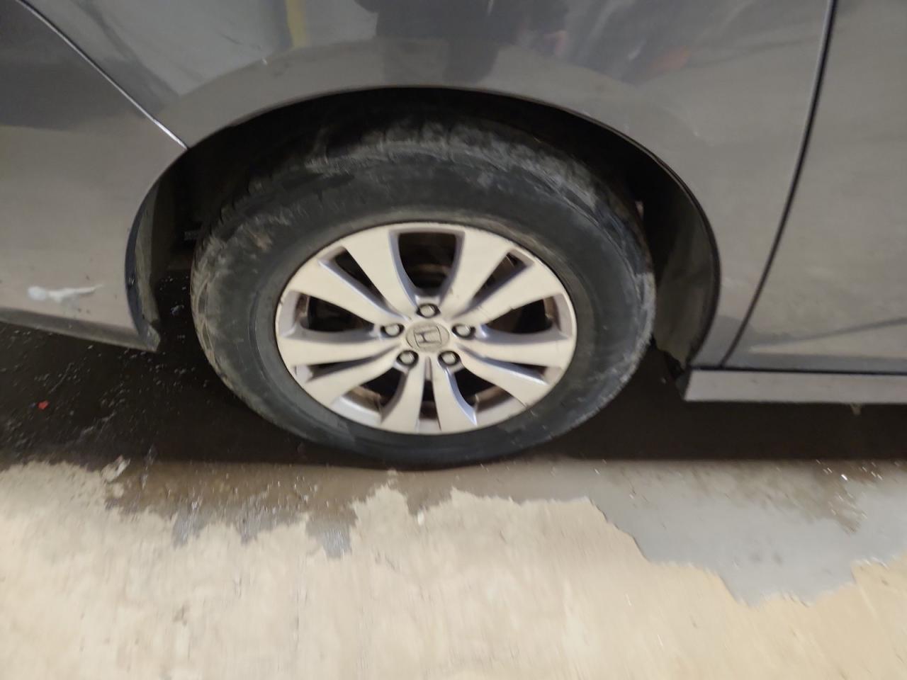 2014 Honda Odyssey Ex Gray vin: 5FNRL5H40EB057424 Damage: Right Rear Wheel, Curb Rash, 5 To 6 Inches