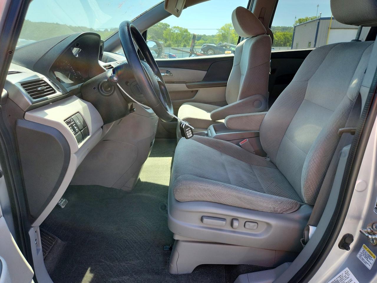 2014 Honda Odyssey Ex Silver vin: 5FNRL5H40EB100160