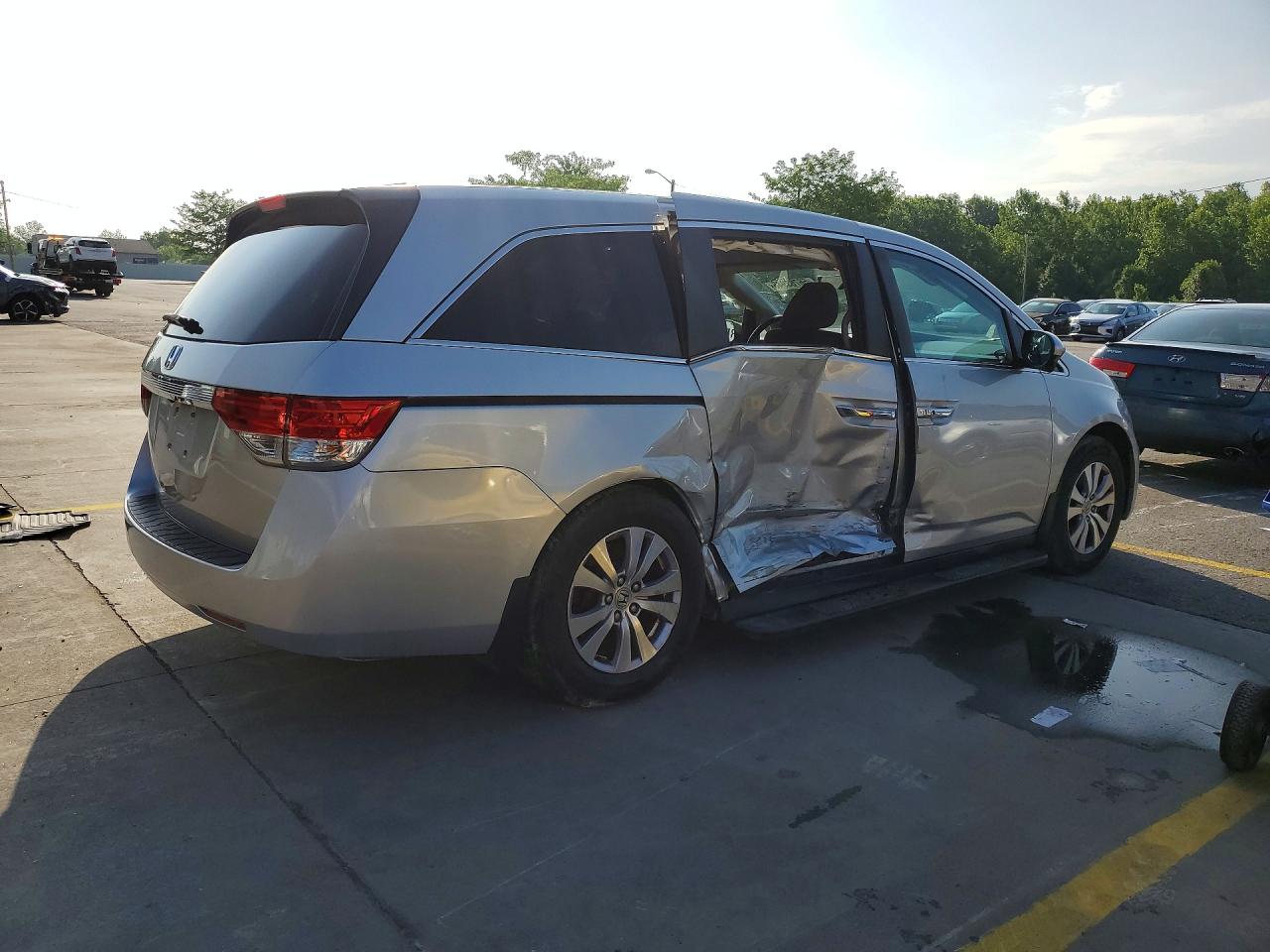 2015 Honda Odyssey Ex Silver vin: 5FNRL5H40FB050121