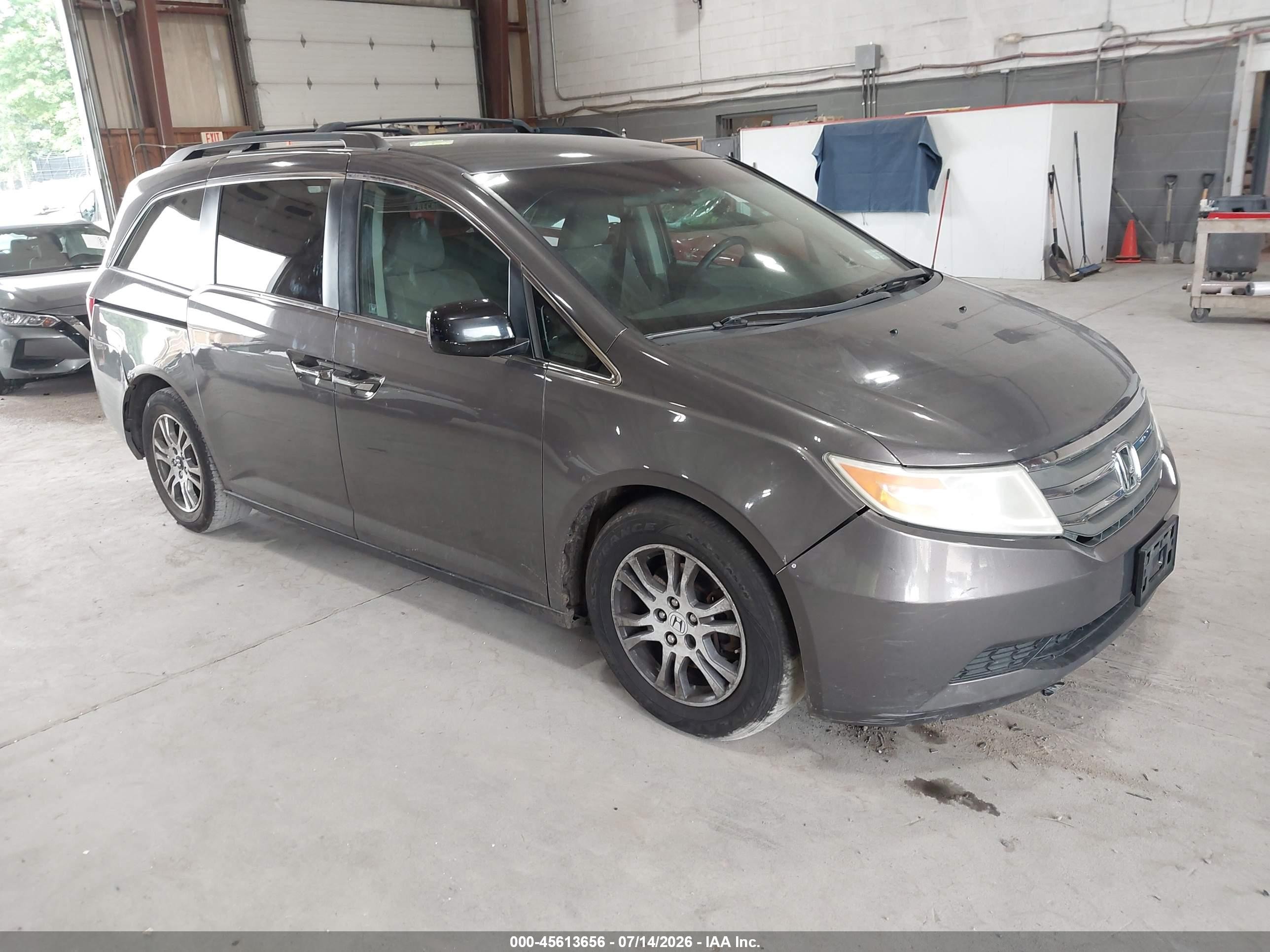 2011 Honda Odyssey Ex Gray vin: 5FNRL5H41BB028980