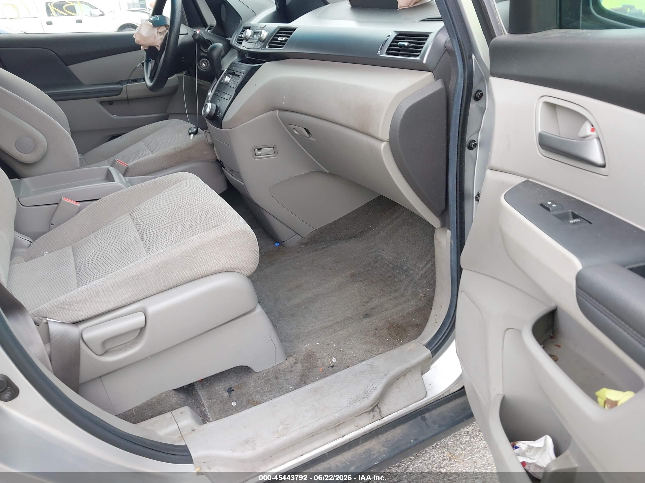 2011 Honda Odyssey Ex Silver vin: 5FNRL5H41BB051496