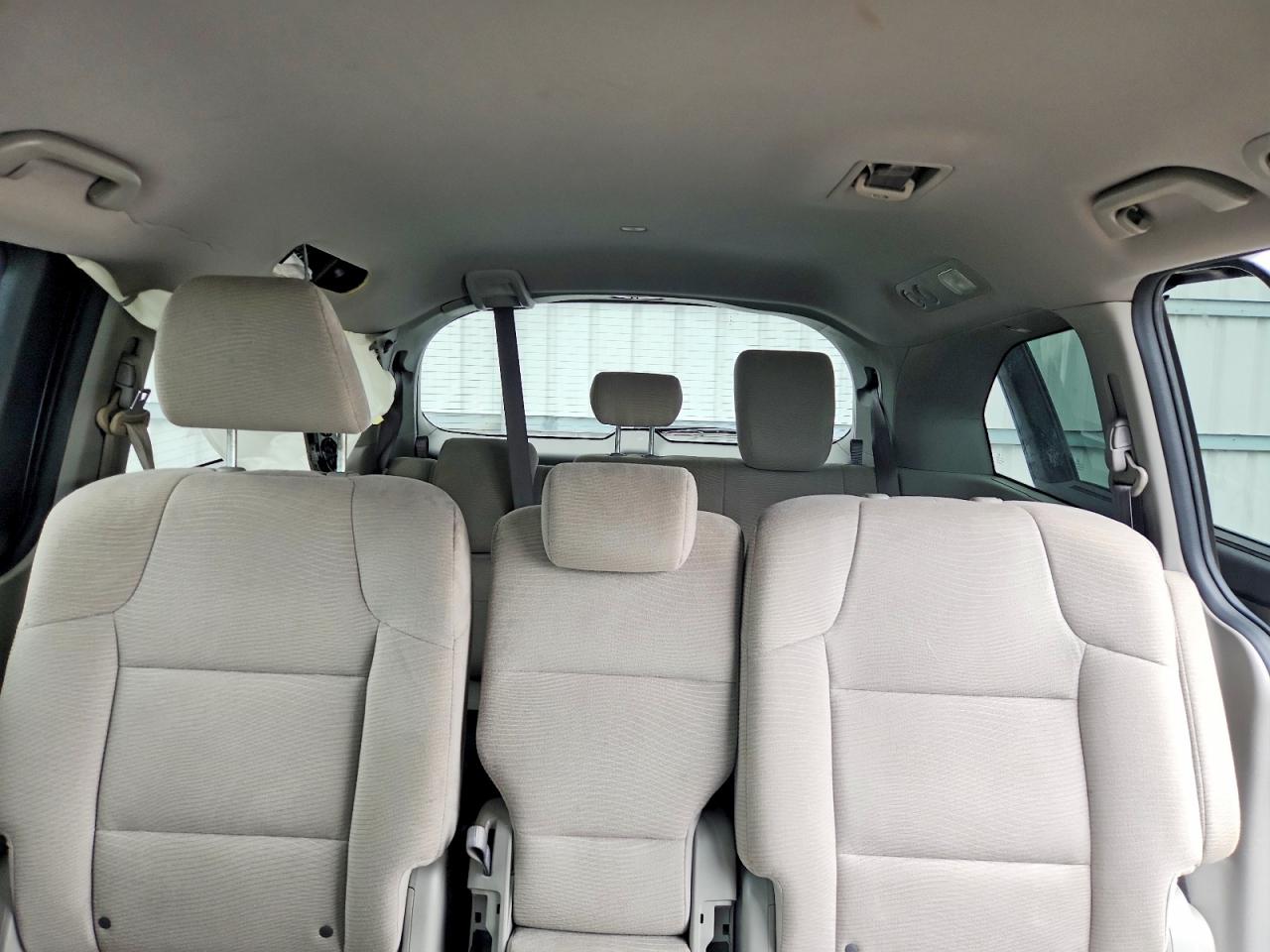 2011 Honda Odyssey Ex Gray vin: 5FNRL5H41BB074051