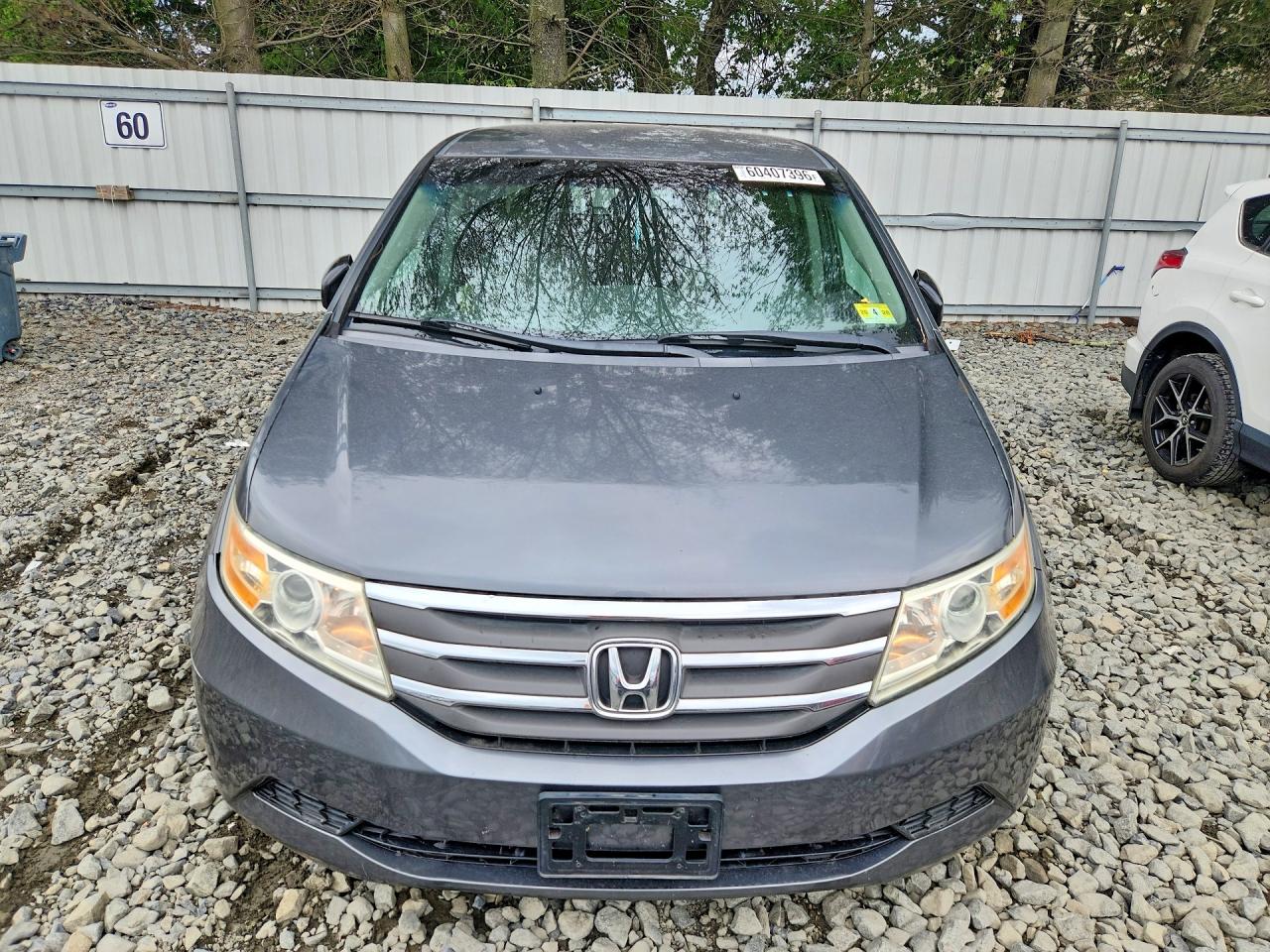 2011 Honda Odyssey Ex Gray vin: 5FNRL5H41BB074051