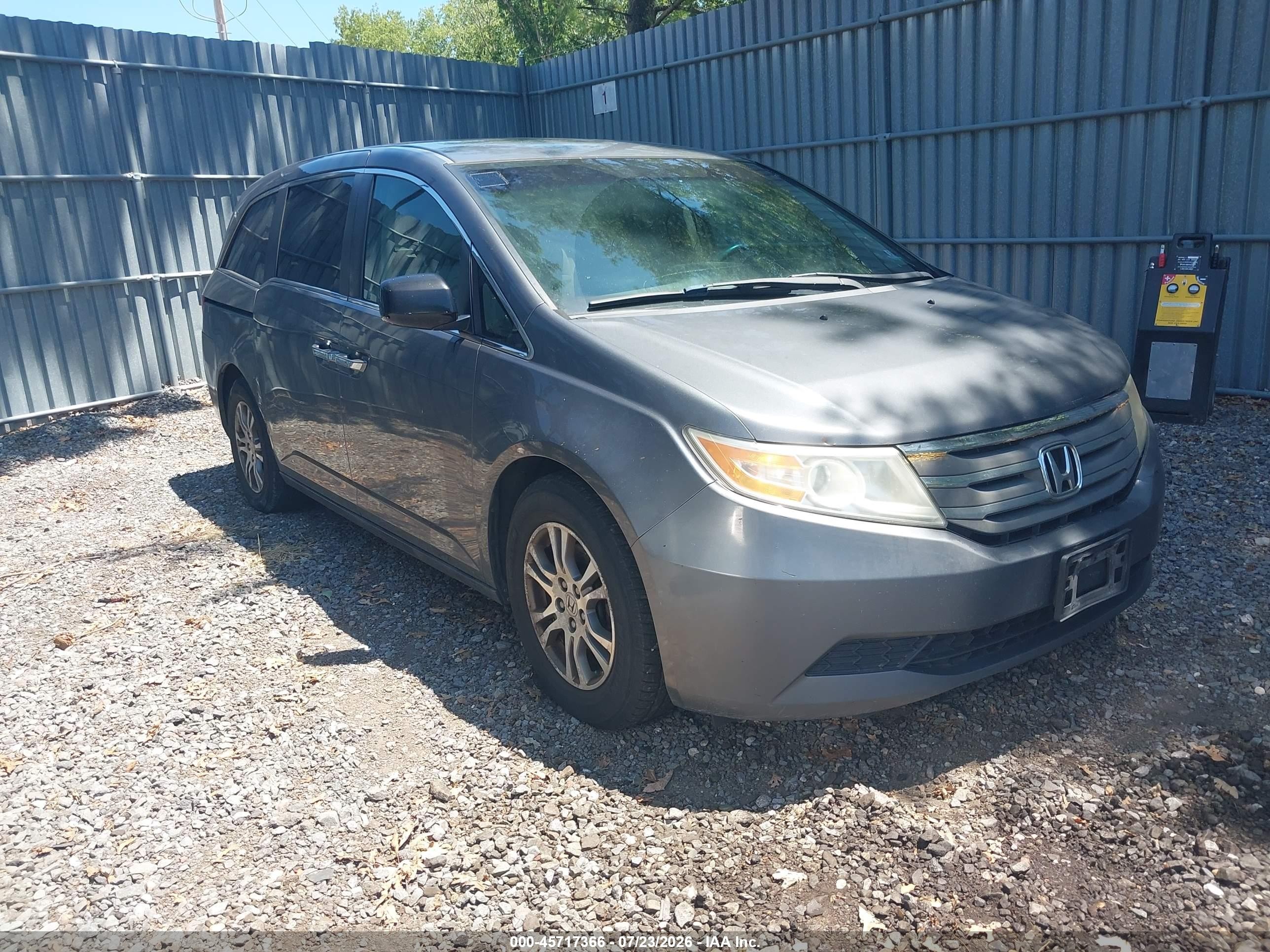 2011 Honda Odyssey Ex Gray vin: 5FNRL5H41BB074390