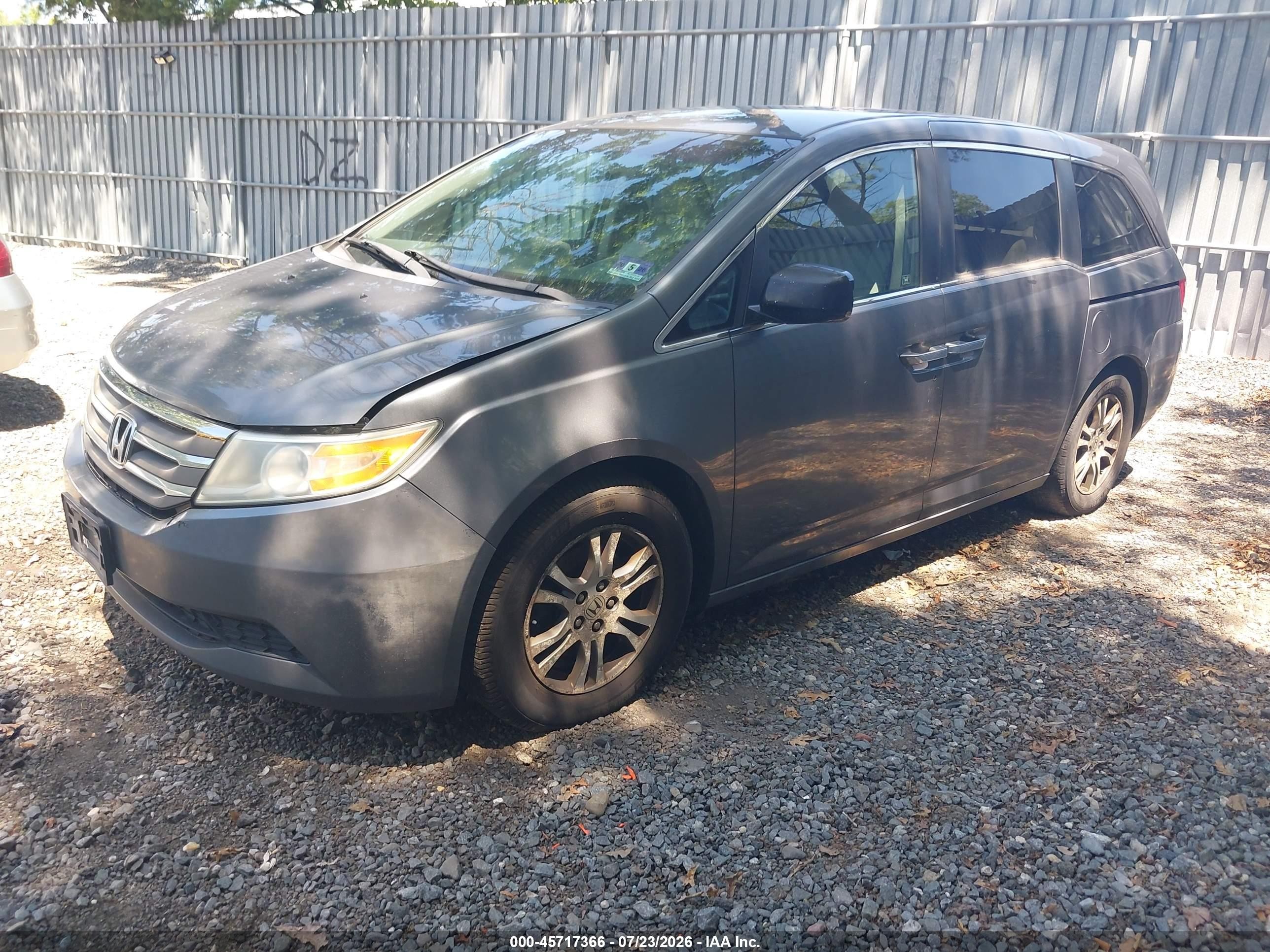 2011 Honda Odyssey Ex Gray vin: 5FNRL5H41BB074390