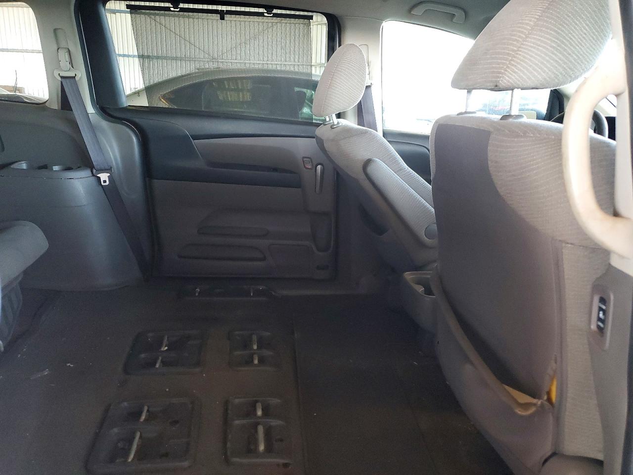 2012 Honda Odyssey Ex Silver vin: 5FNRL5H41CB062144