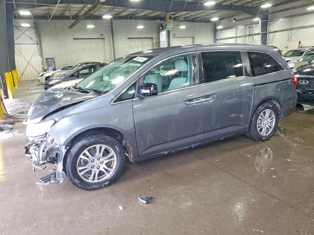 2013 Honda Odyssey Ex Gray vin: 5FNRL5H41DB017562
