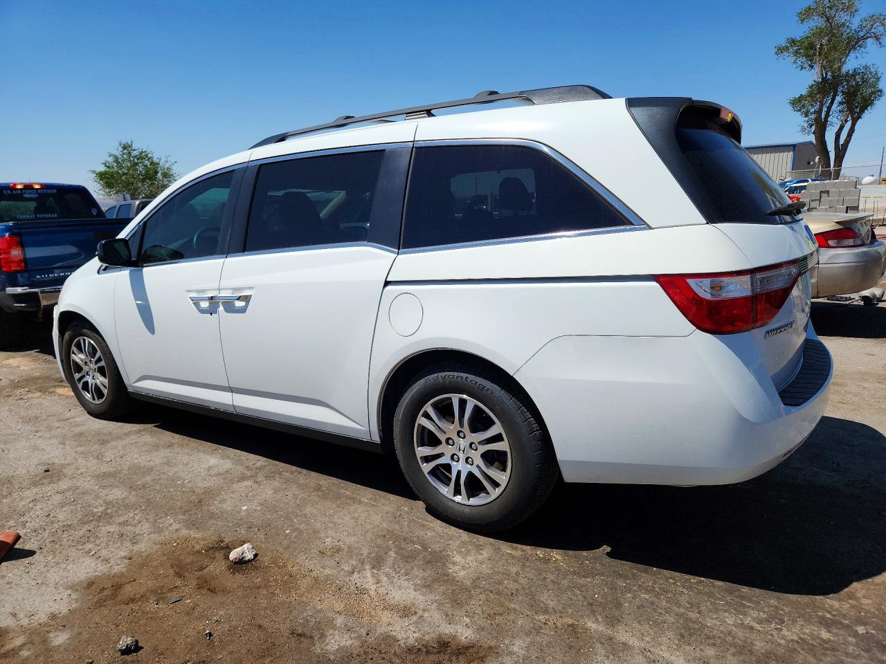 2013 Honda Odyssey Ex White vin: 5FNRL5H41DB046348