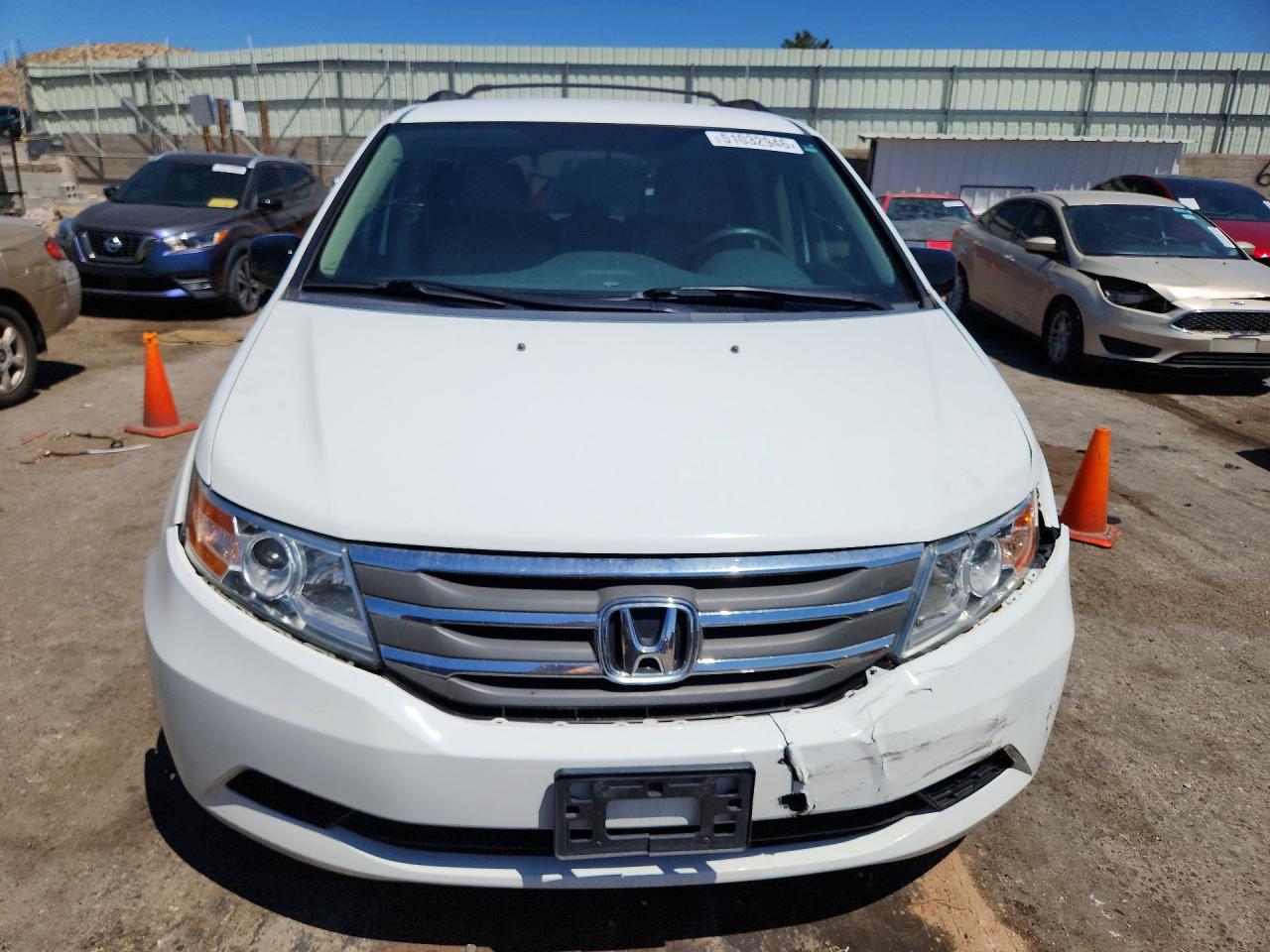 2013 Honda Odyssey Ex White vin: 5FNRL5H41DB046348